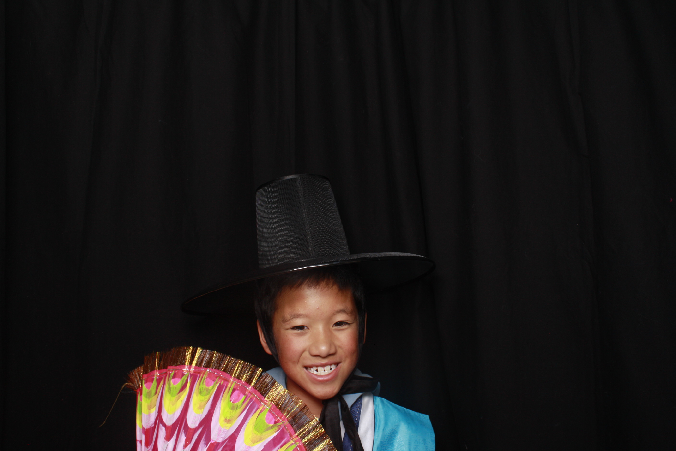 K-Culture Festival 2025 - Booth 1 | View more photos from the event at wgtngallery.classicphotobooths.co.nz/u/wgtncpbgallery/K-Culture-Festival-2025-Booth-1