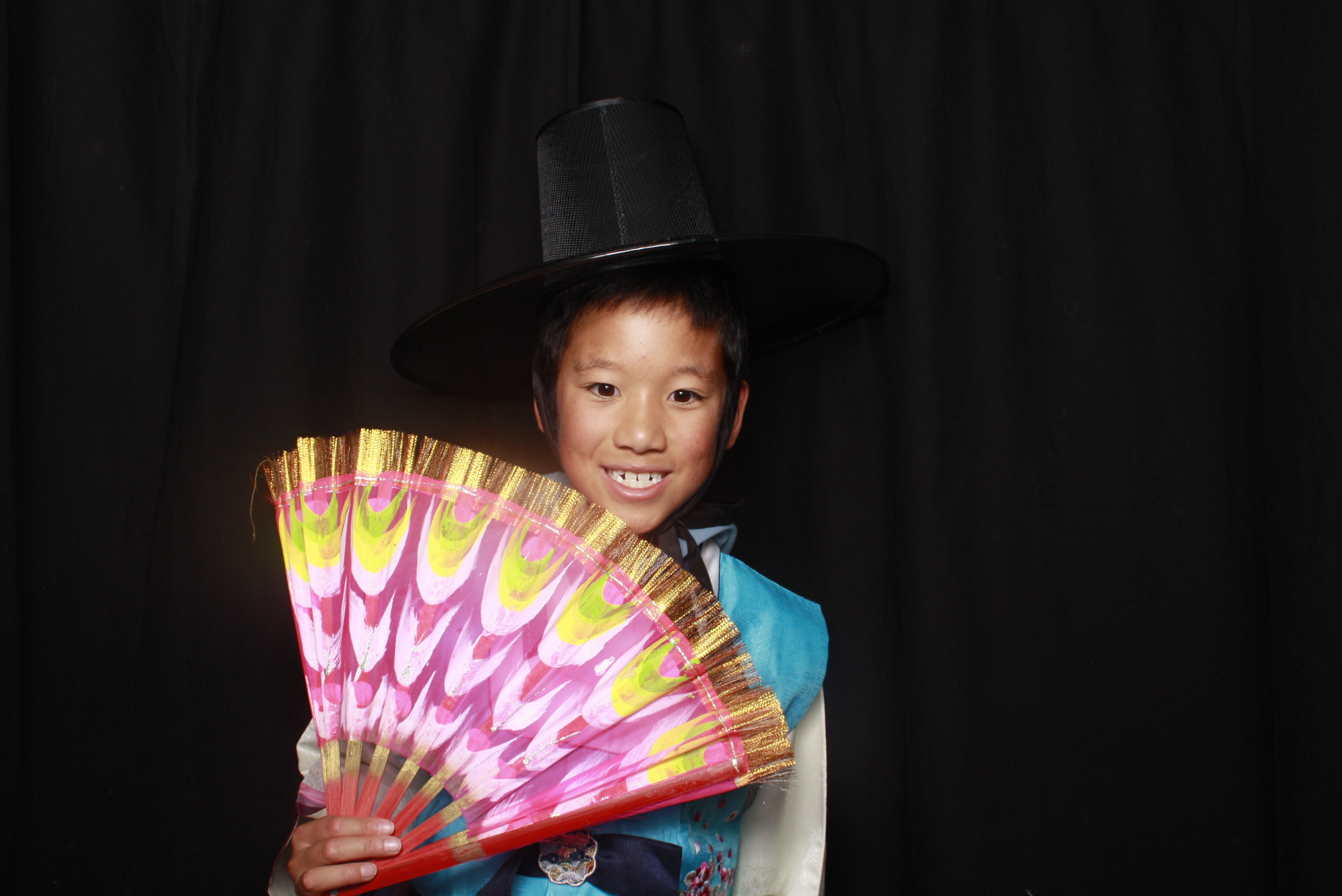 K-Culture Festival 2025 - Booth 1 | View more photos from the event at wgtngallery.classicphotobooths.co.nz/u/wgtncpbgallery/K-Culture-Festival-2025-Booth-1