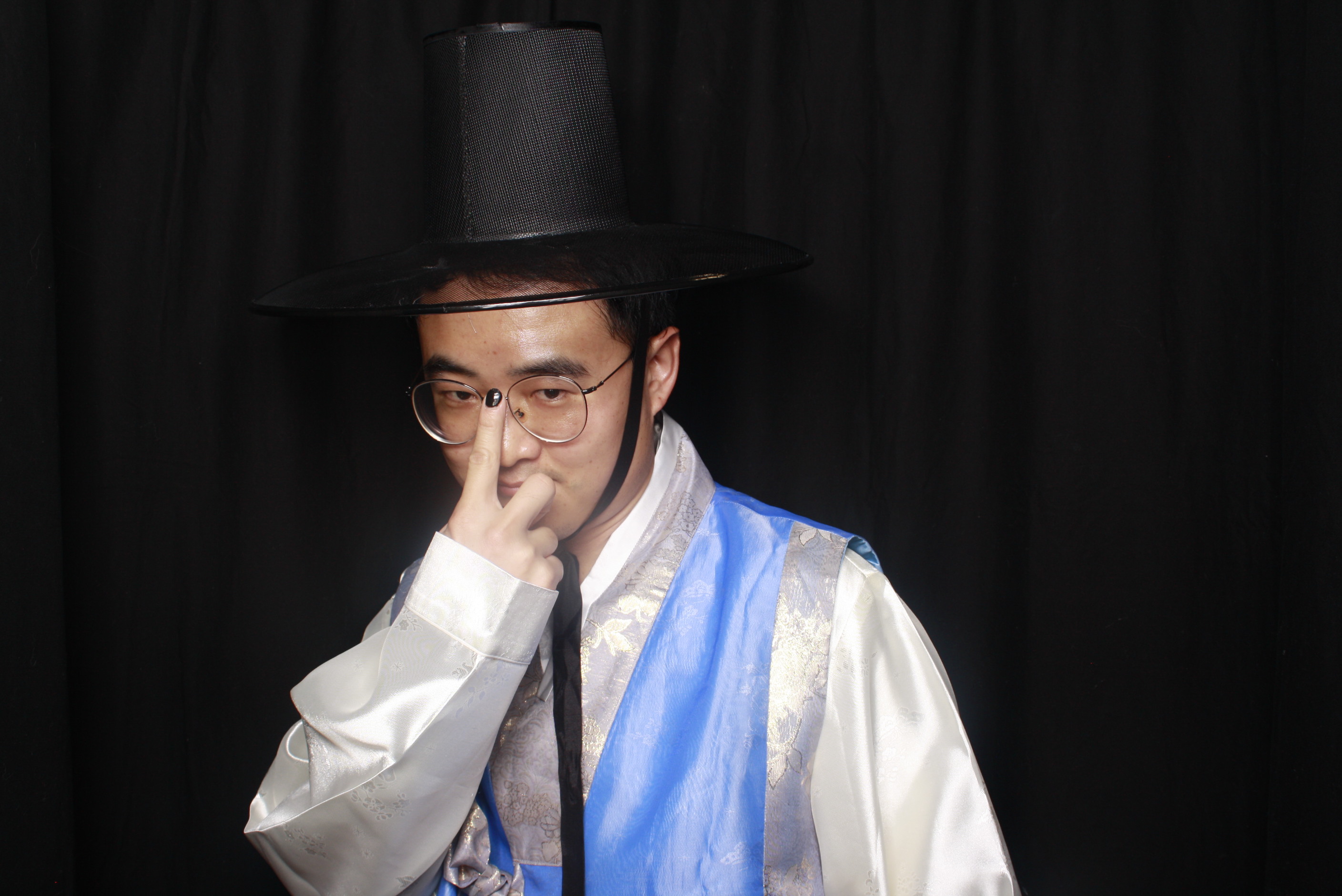 K-Culture Festival 2025 - Booth 1 | View more photos from the event at wgtngallery.classicphotobooths.co.nz/u/wgtncpbgallery/K-Culture-Festival-2025-Booth-1