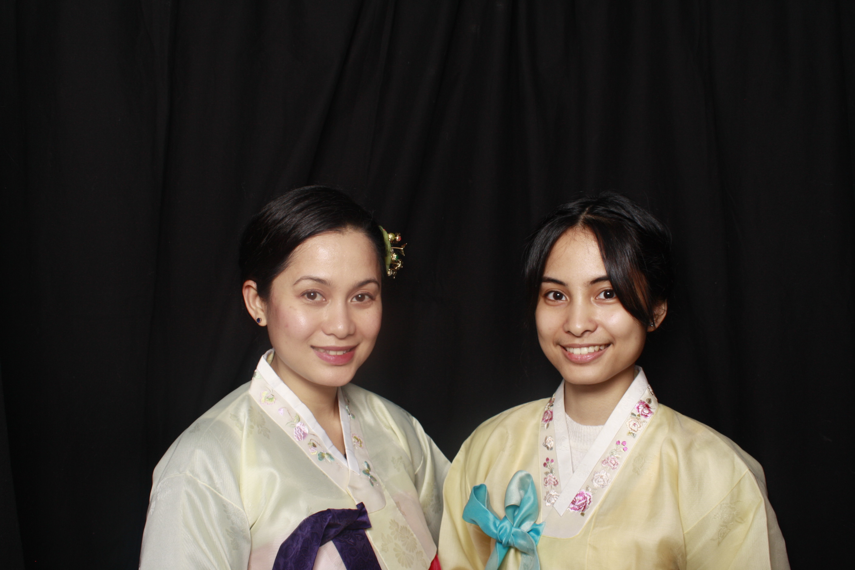 K-Culture Festival 2025 - Booth 1 | View more photos from the event at wgtngallery.classicphotobooths.co.nz/u/wgtncpbgallery/K-Culture-Festival-2025-Booth-1