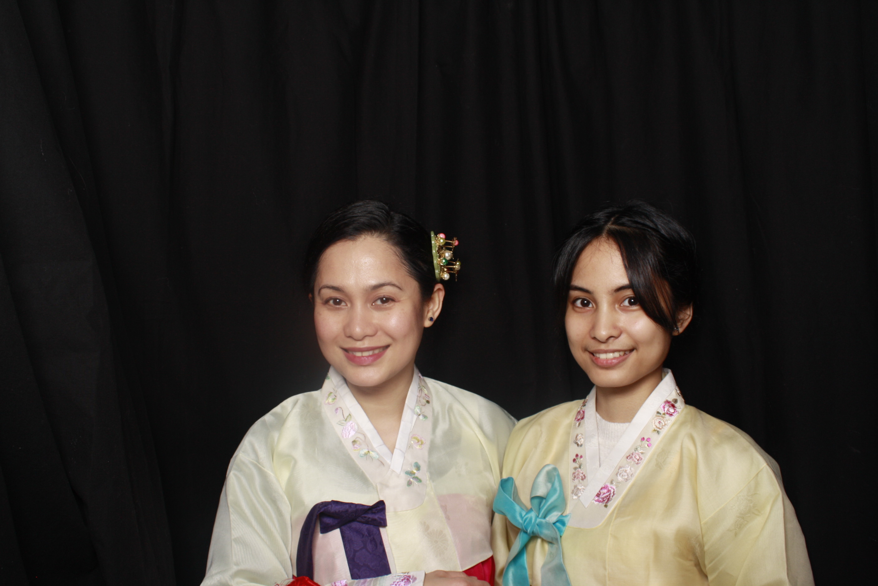 K-Culture Festival 2025 - Booth 1 | View more photos from the event at wgtngallery.classicphotobooths.co.nz/u/wgtncpbgallery/K-Culture-Festival-2025-Booth-1