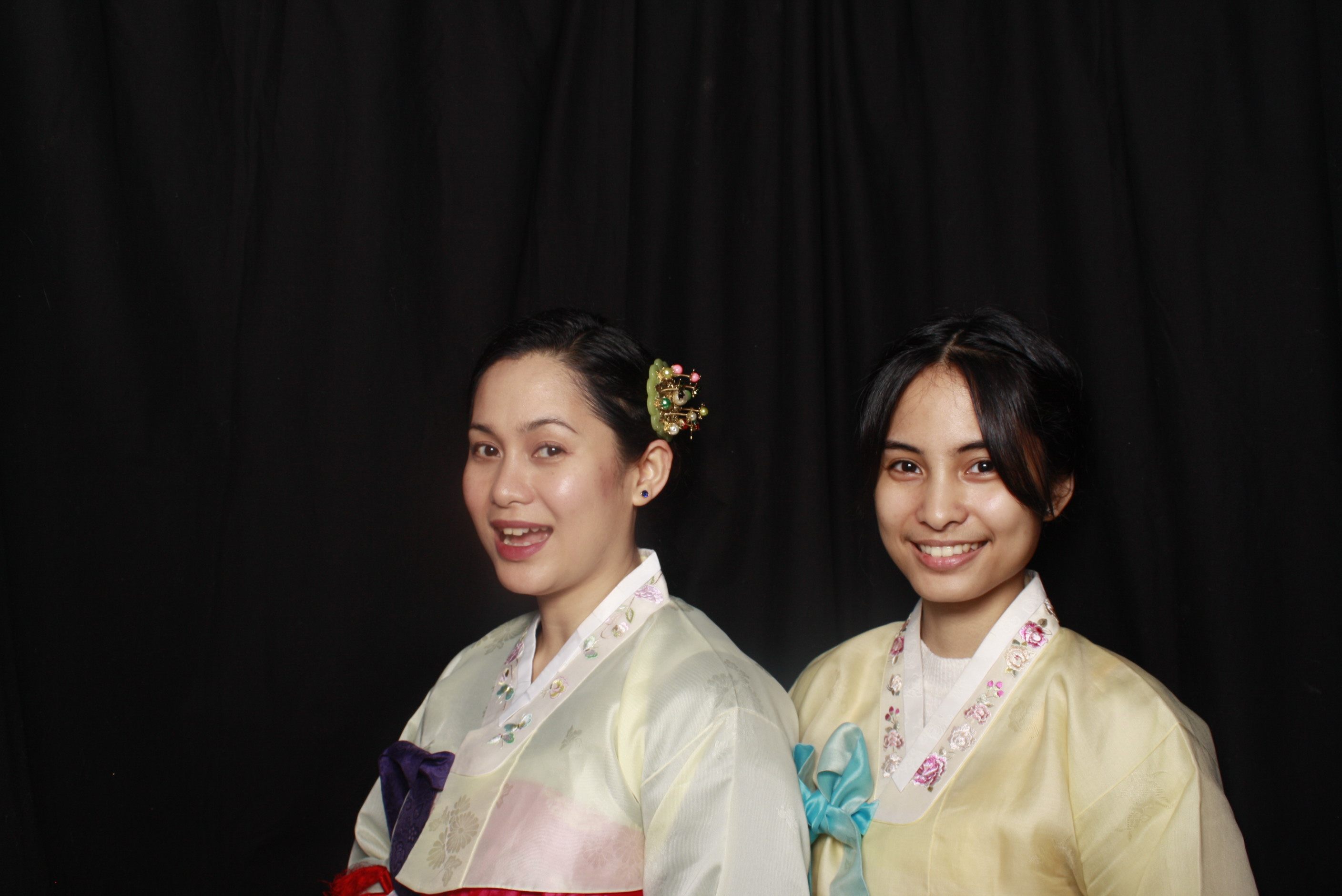 K-Culture Festival 2025 - Booth 1 | View more photos from the event at wgtngallery.classicphotobooths.co.nz/u/wgtncpbgallery/K-Culture-Festival-2025-Booth-1