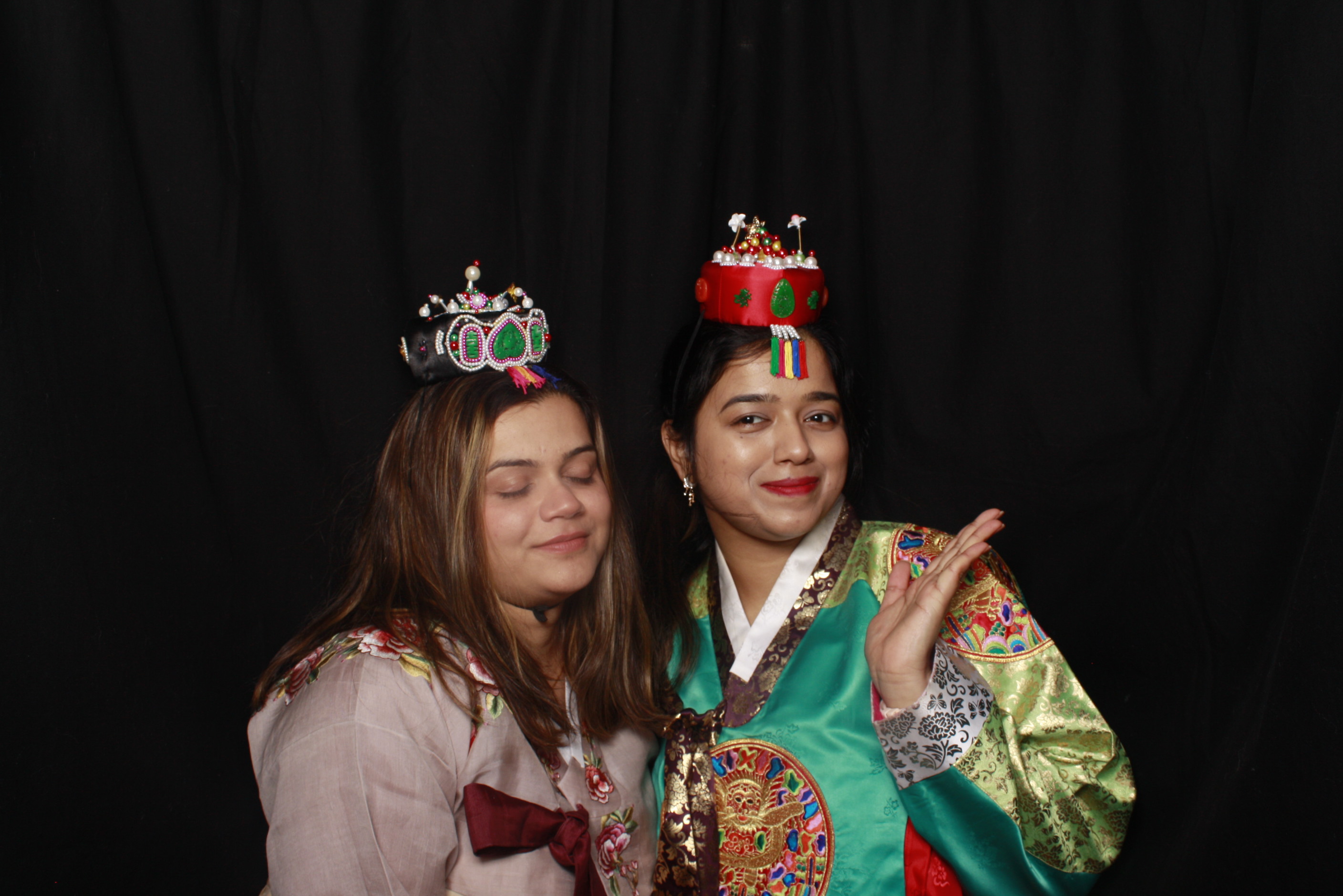 K-Culture Festival 2025 - Booth 1 | View more photos from the event at wgtngallery.classicphotobooths.co.nz/u/wgtncpbgallery/K-Culture-Festival-2025-Booth-1