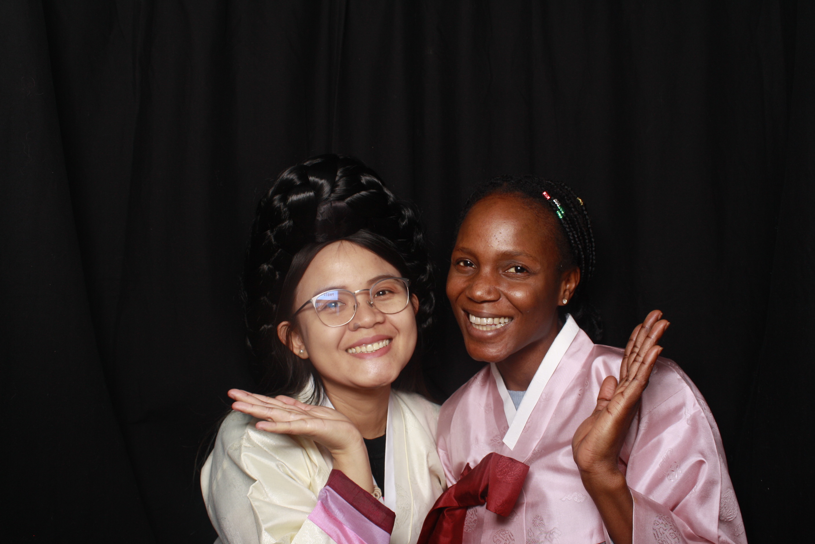 K-Culture Festival 2025 - Booth 1 | View more photos from the event at wgtngallery.classicphotobooths.co.nz/u/wgtncpbgallery/K-Culture-Festival-2025-Booth-1