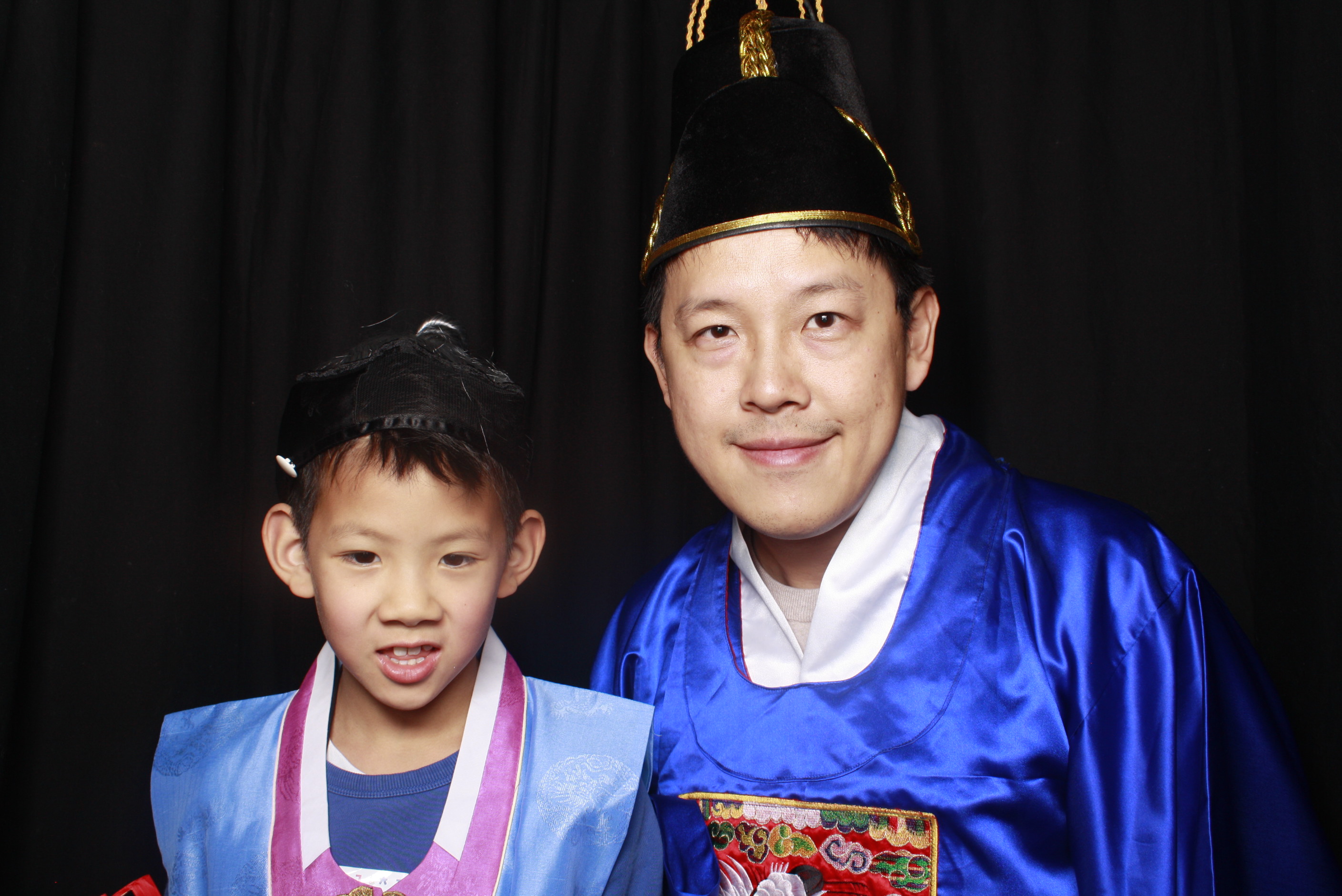 K-Culture Festival 2025 - Booth 1 | View more photos from the event at wgtngallery.classicphotobooths.co.nz/u/wgtncpbgallery/K-Culture-Festival-2025-Booth-1