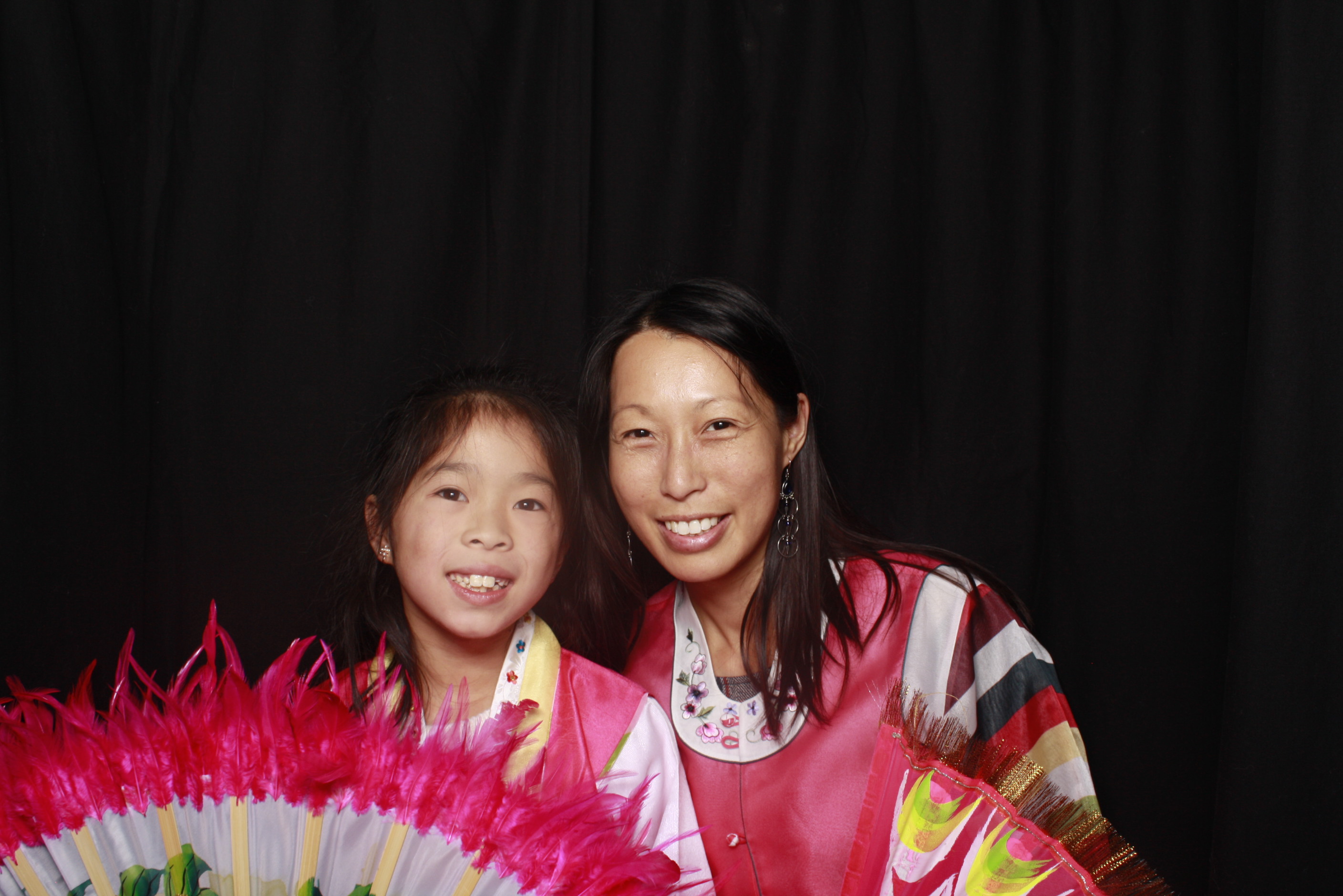 K-Culture Festival 2025 - Booth 1 | View more photos from the event at wgtngallery.classicphotobooths.co.nz/u/wgtncpbgallery/K-Culture-Festival-2025-Booth-1