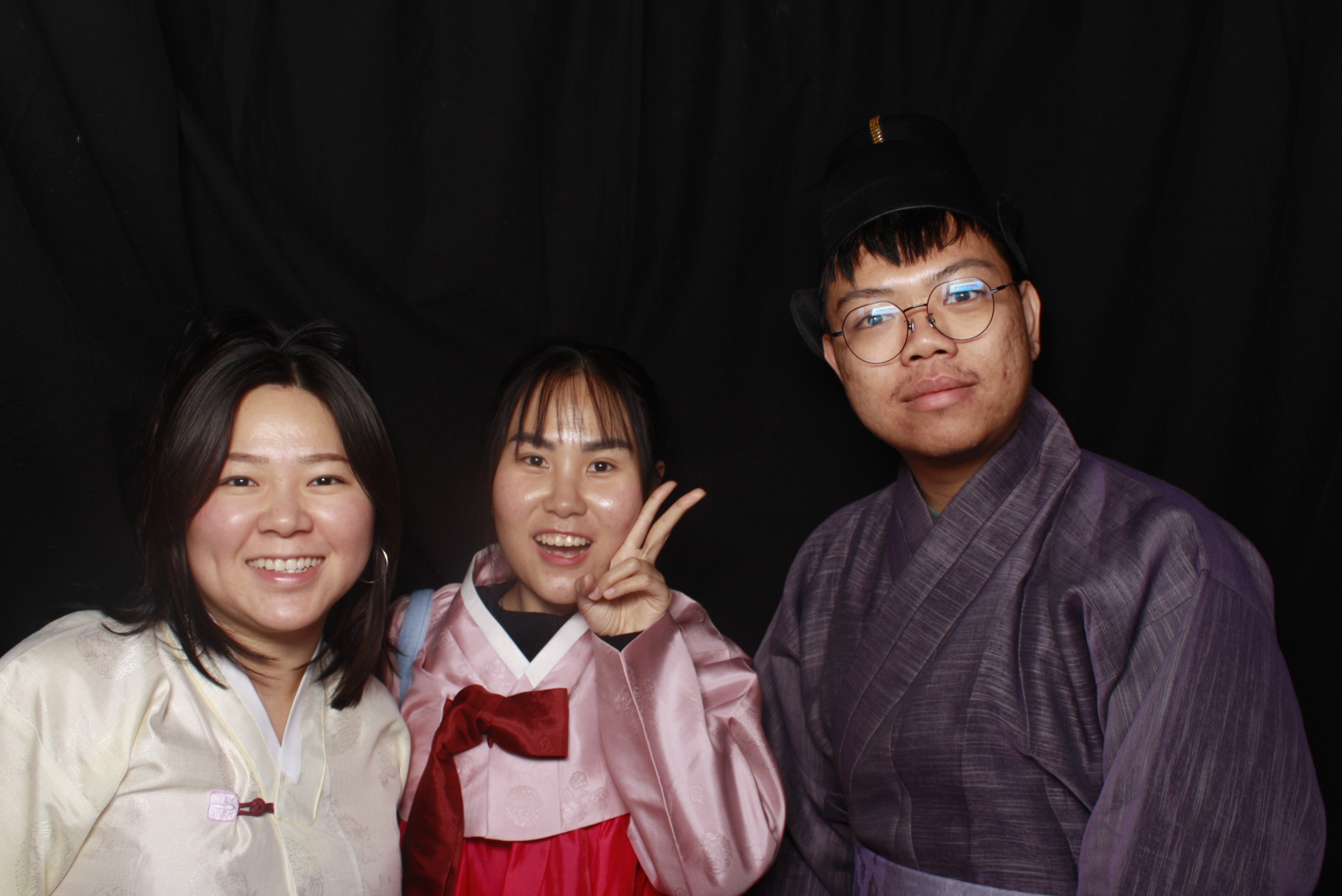 K-Culture Festival 2025 - Booth 1 | View more photos from the event at wgtngallery.classicphotobooths.co.nz/u/wgtncpbgallery/K-Culture-Festival-2025-Booth-1