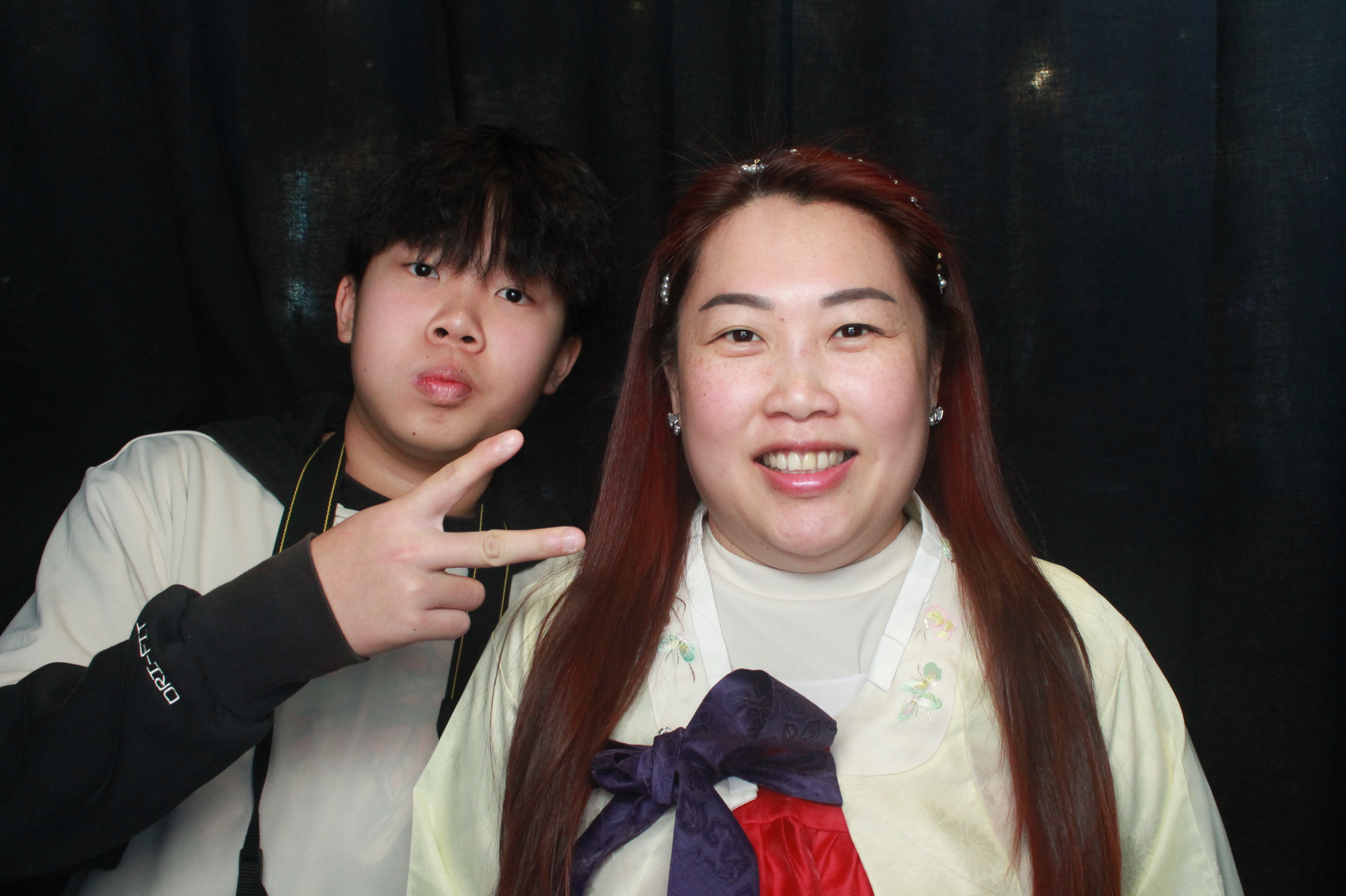 K-Culture Festival 2025 - Booth 2 | View more photos from the event at wgtngallery.classicphotobooths.co.nz/u/wgtncpbgallery/K-Culture-Festival-2025-Booth-2