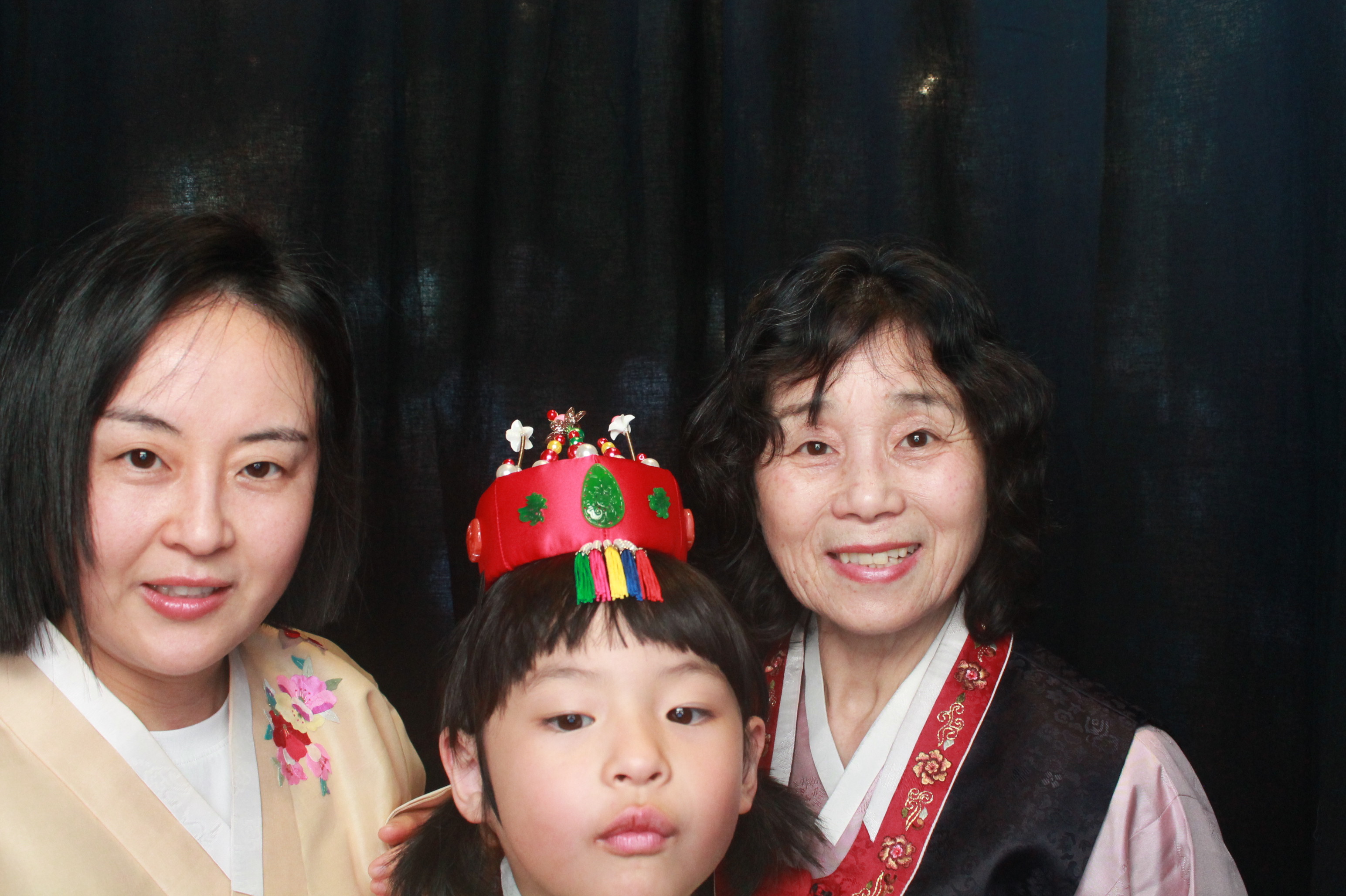 K-Culture Festival 2025 - Booth 2 | View more photos from the event at wgtngallery.classicphotobooths.co.nz/u/wgtncpbgallery/K-Culture-Festival-2025-Booth-2