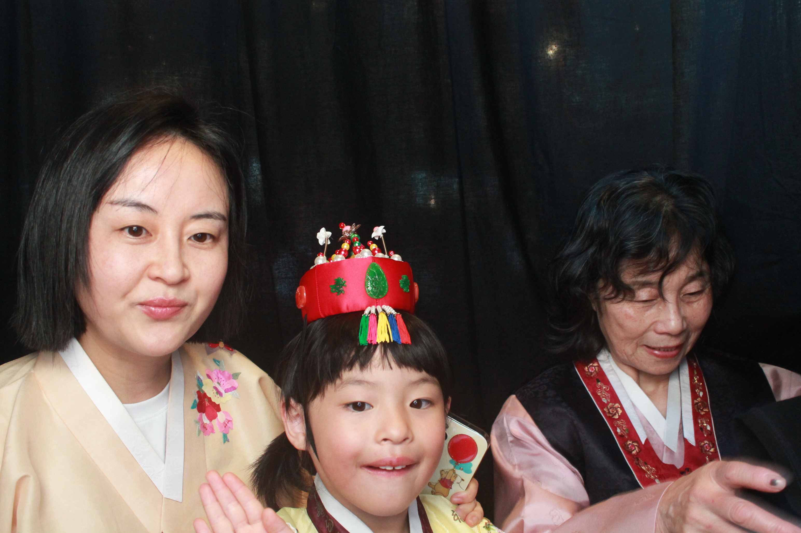 K-Culture Festival 2025 - Booth 2 | View more photos from the event at wgtngallery.classicphotobooths.co.nz/u/wgtncpbgallery/K-Culture-Festival-2025-Booth-2