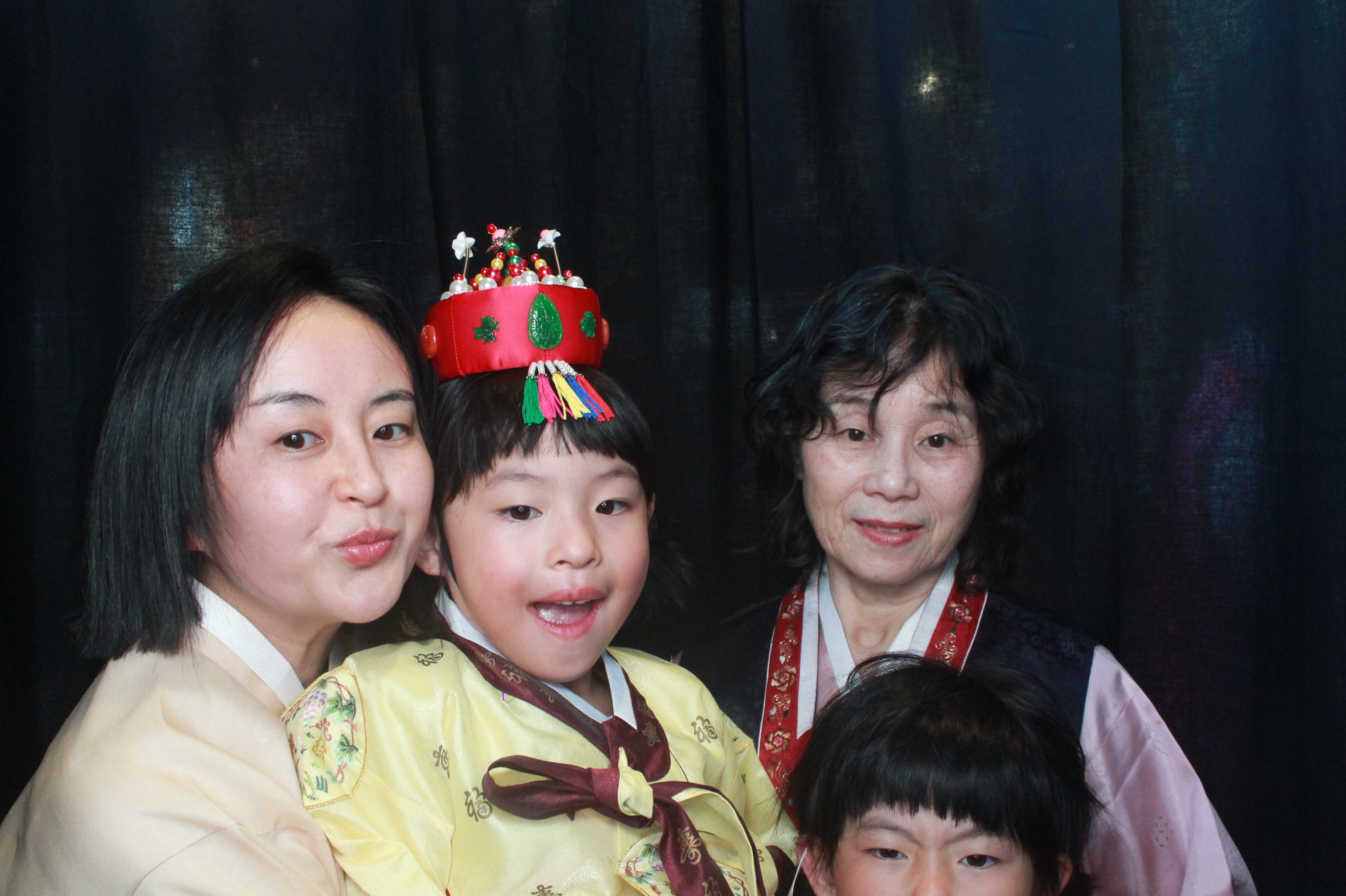 K-Culture Festival 2025 - Booth 2 | View more photos from the event at wgtngallery.classicphotobooths.co.nz/u/wgtncpbgallery/K-Culture-Festival-2025-Booth-2