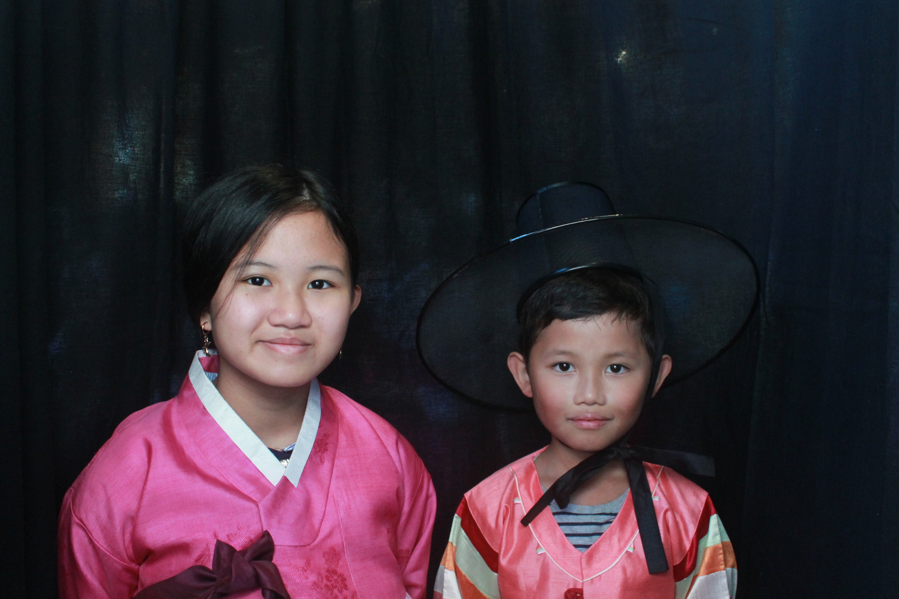 K-Culture Festival 2025 - Booth 2 | View more photos from the event at wgtngallery.classicphotobooths.co.nz/u/wgtncpbgallery/K-Culture-Festival-2025-Booth-2