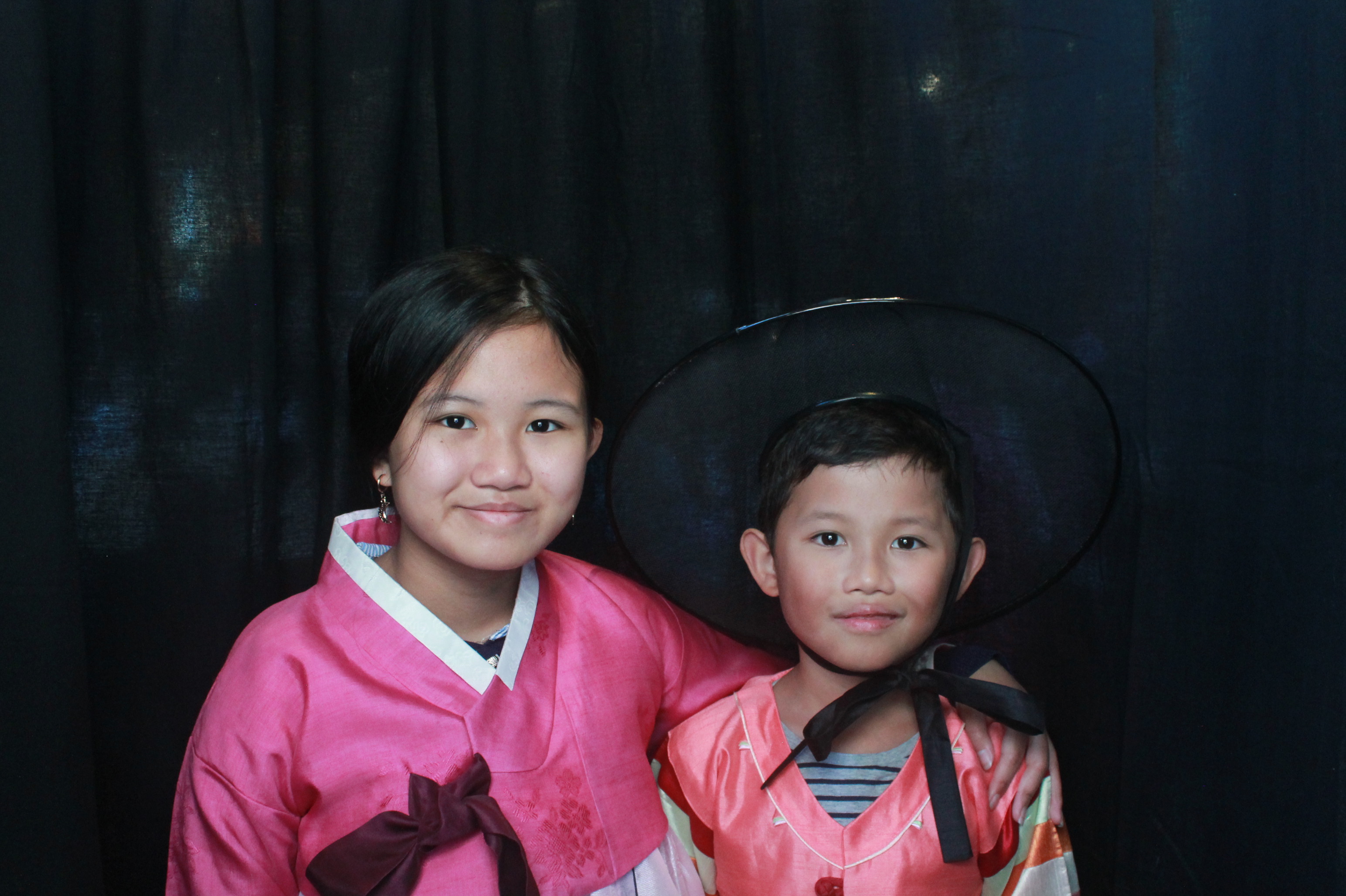 K-Culture Festival 2025 - Booth 2 | View more photos from the event at wgtngallery.classicphotobooths.co.nz/u/wgtncpbgallery/K-Culture-Festival-2025-Booth-2