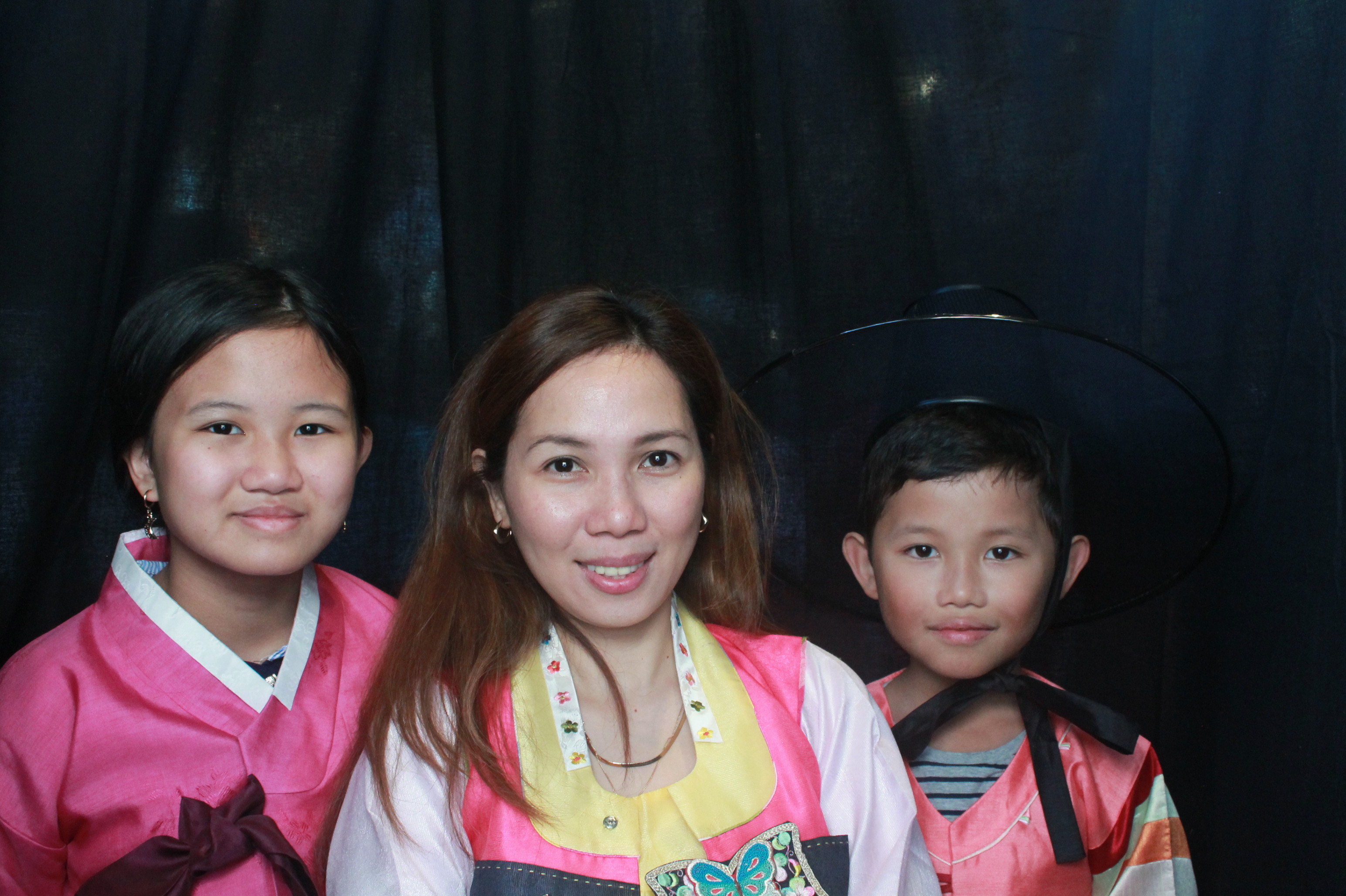 K-Culture Festival 2025 - Booth 2 | View more photos from the event at wgtngallery.classicphotobooths.co.nz/u/wgtncpbgallery/K-Culture-Festival-2025-Booth-2