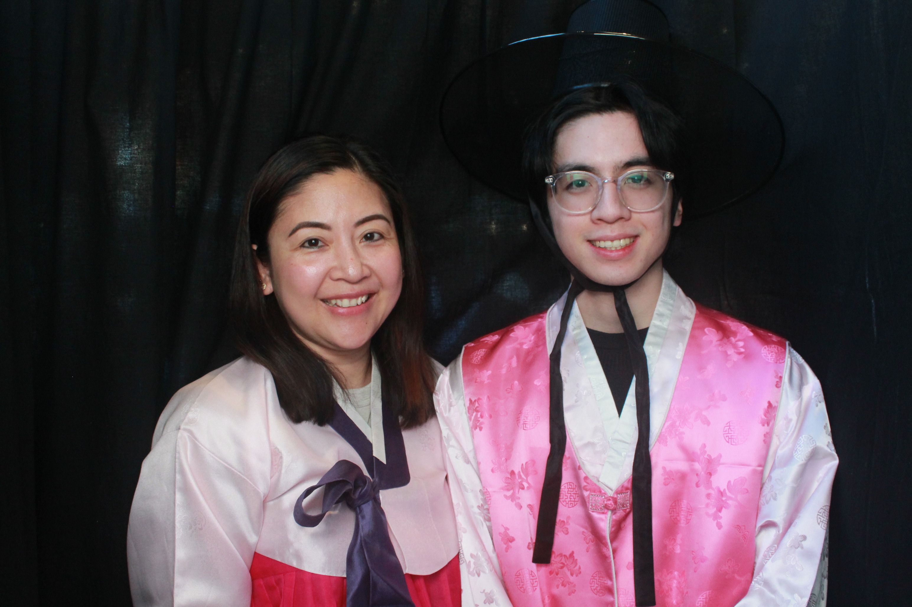 K-Culture Festival 2025 - Booth 2 | View more photos from the event at wgtngallery.classicphotobooths.co.nz/u/wgtncpbgallery/K-Culture-Festival-2025-Booth-2