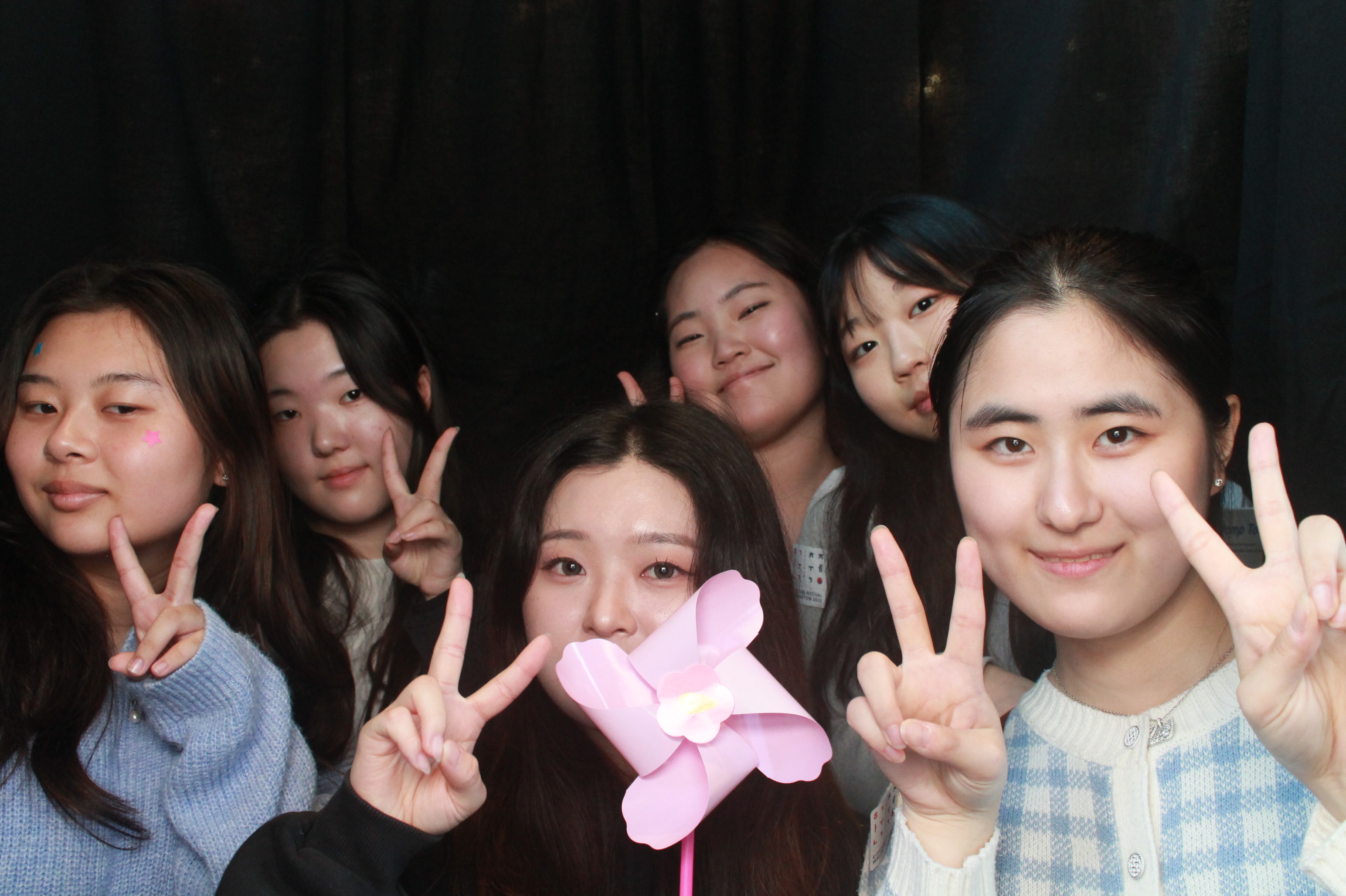 K-Culture Festival 2025 - Booth 2 | View more photos from the event at wgtngallery.classicphotobooths.co.nz/u/wgtncpbgallery/K-Culture-Festival-2025-Booth-2