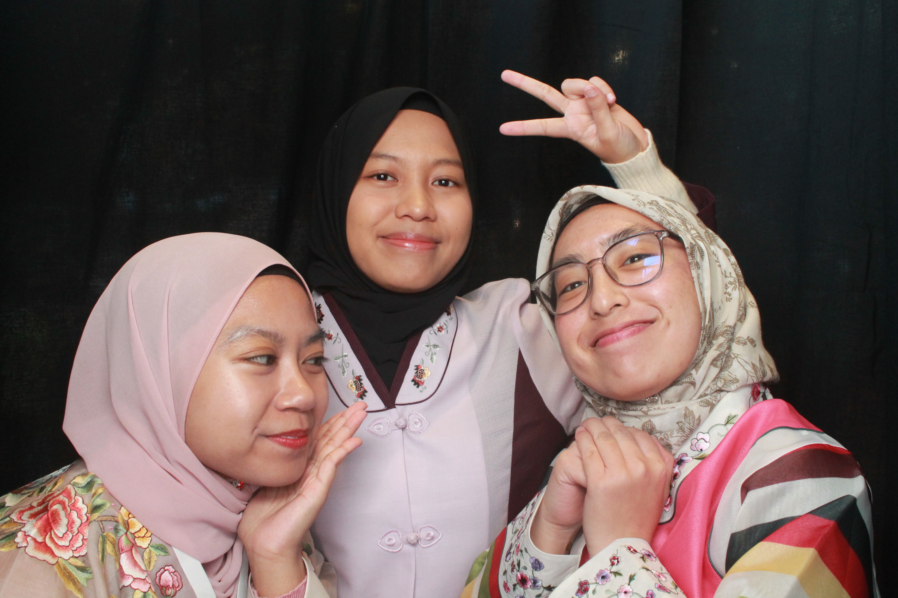 K-Culture Festival 2025 - Booth 2 | View more photos from the event at wgtngallery.classicphotobooths.co.nz/u/wgtncpbgallery/K-Culture-Festival-2025-Booth-2