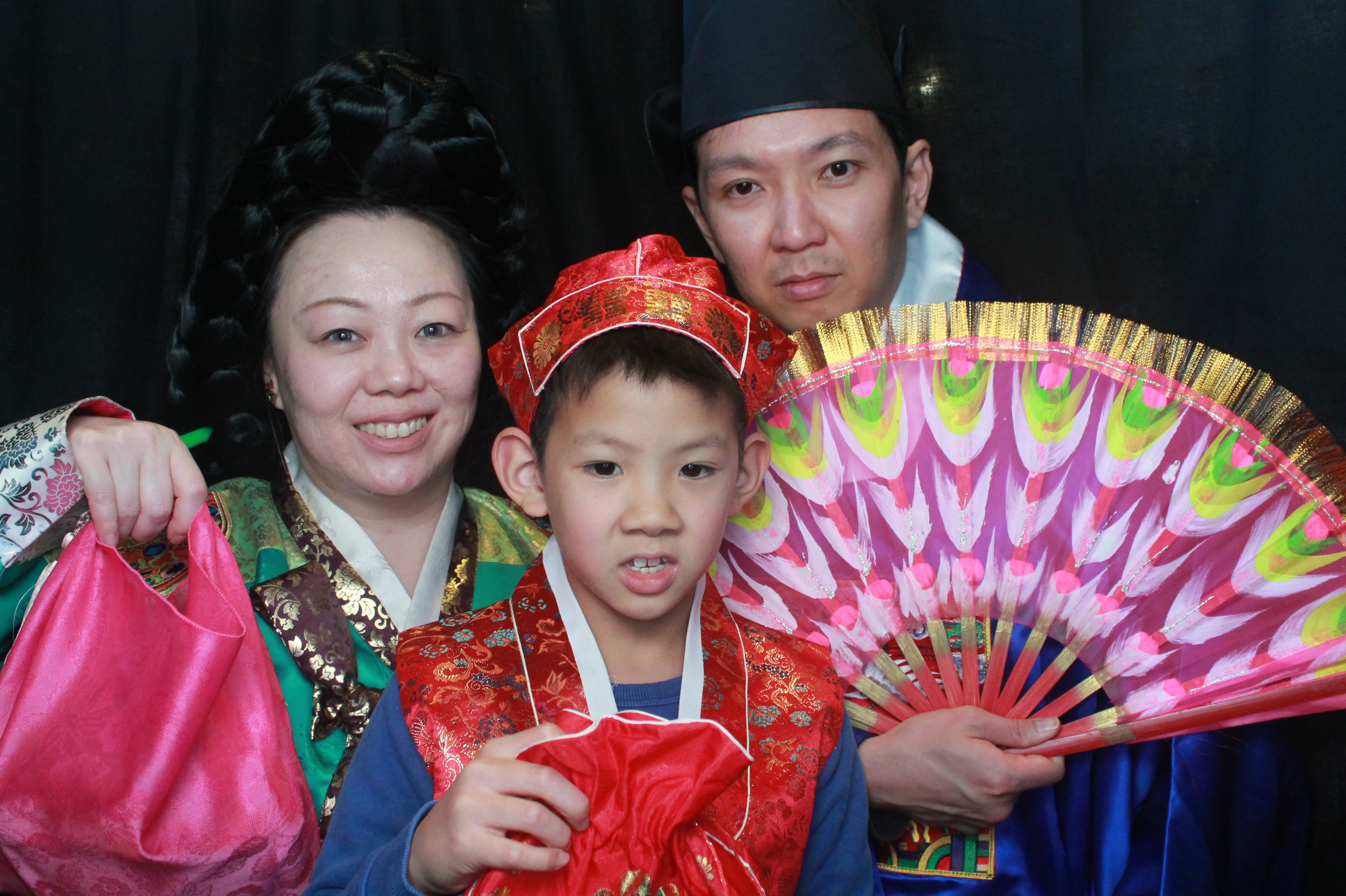 K-Culture Festival 2025 - Booth 2 | View more photos from the event at wgtngallery.classicphotobooths.co.nz/u/wgtncpbgallery/K-Culture-Festival-2025-Booth-2