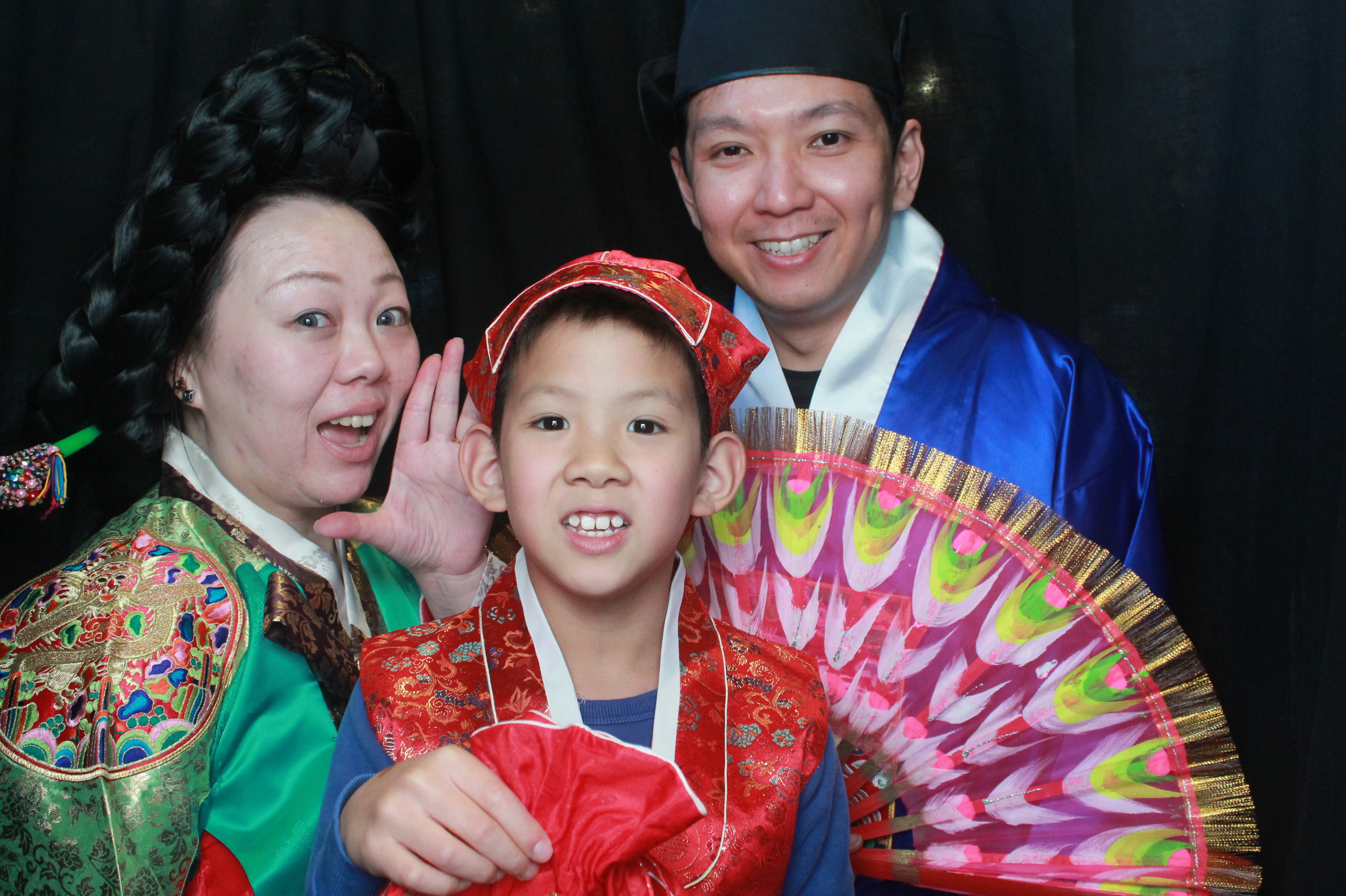 K-Culture Festival 2025 - Booth 2 | View more photos from the event at wgtngallery.classicphotobooths.co.nz/u/wgtncpbgallery/K-Culture-Festival-2025-Booth-2