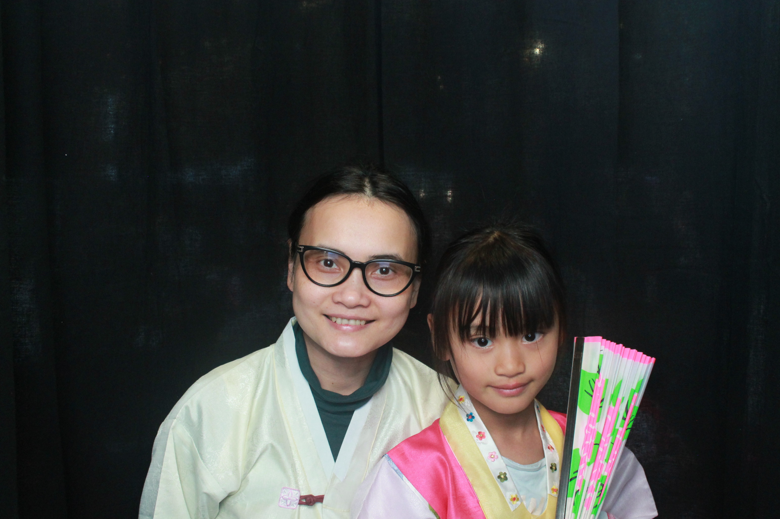 K-Culture Festival 2025 - Booth 2 | View more photos from the event at wgtngallery.classicphotobooths.co.nz/u/wgtncpbgallery/K-Culture-Festival-2025-Booth-2