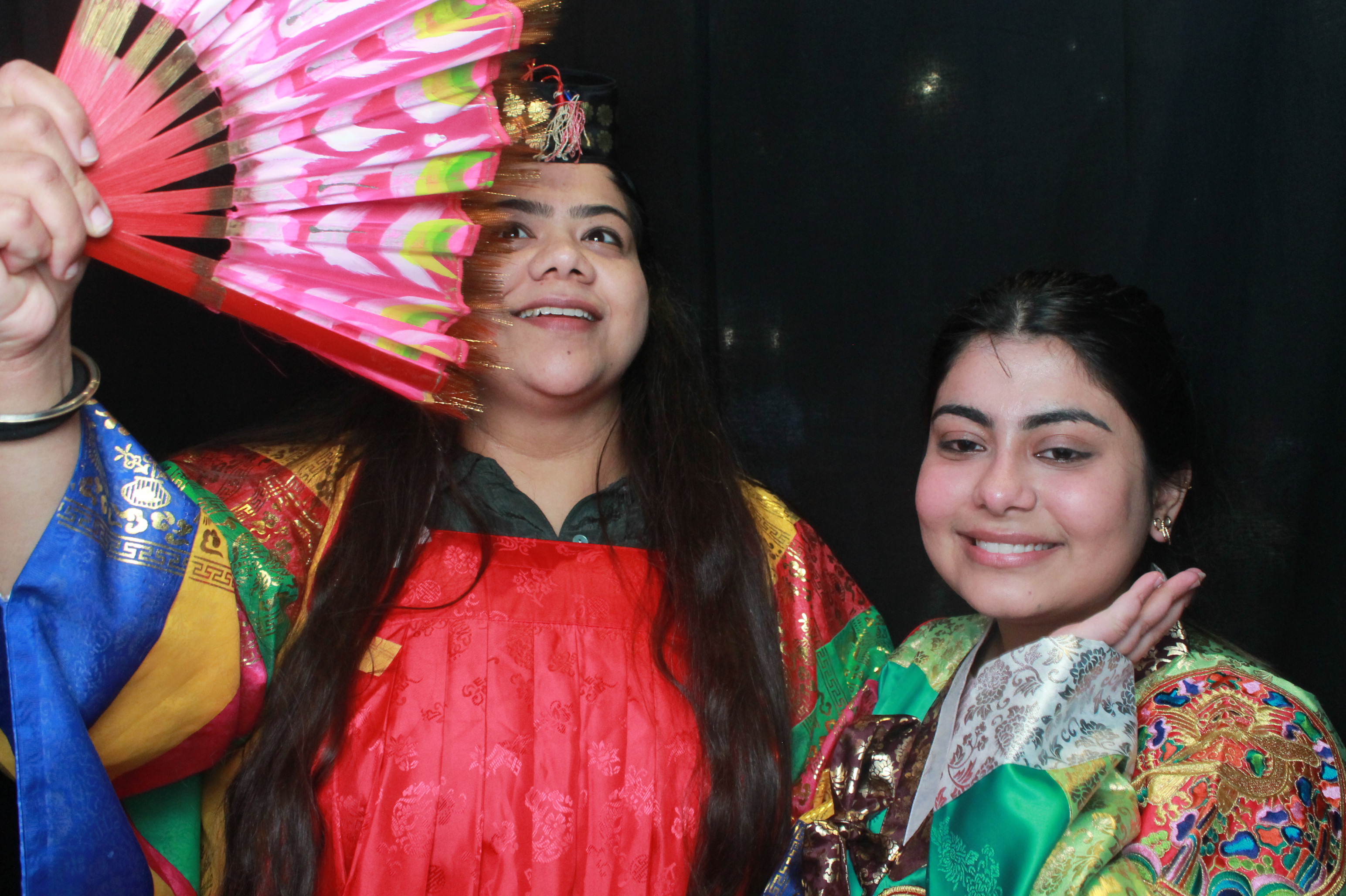 K-Culture Festival 2025 - Booth 2 | View more photos from the event at wgtngallery.classicphotobooths.co.nz/u/wgtncpbgallery/K-Culture-Festival-2025-Booth-2