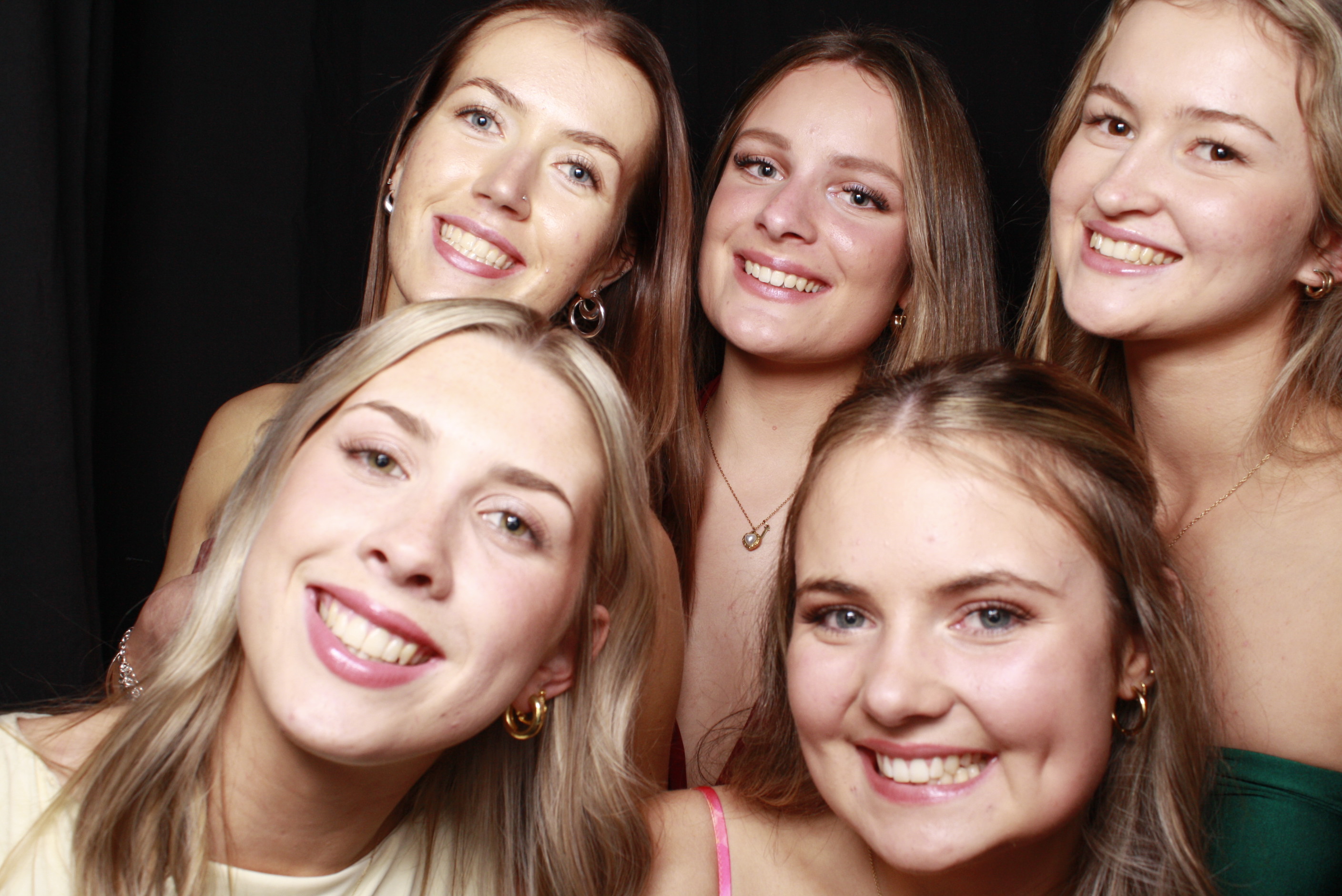 St Orans College Ball 2025 - Booth 1 | View more photos from the event at wgtngallery.classicphotobooths.co.nz/u/wgtncpbgallery/St-Orans-College-Ball-2025-Booth-1