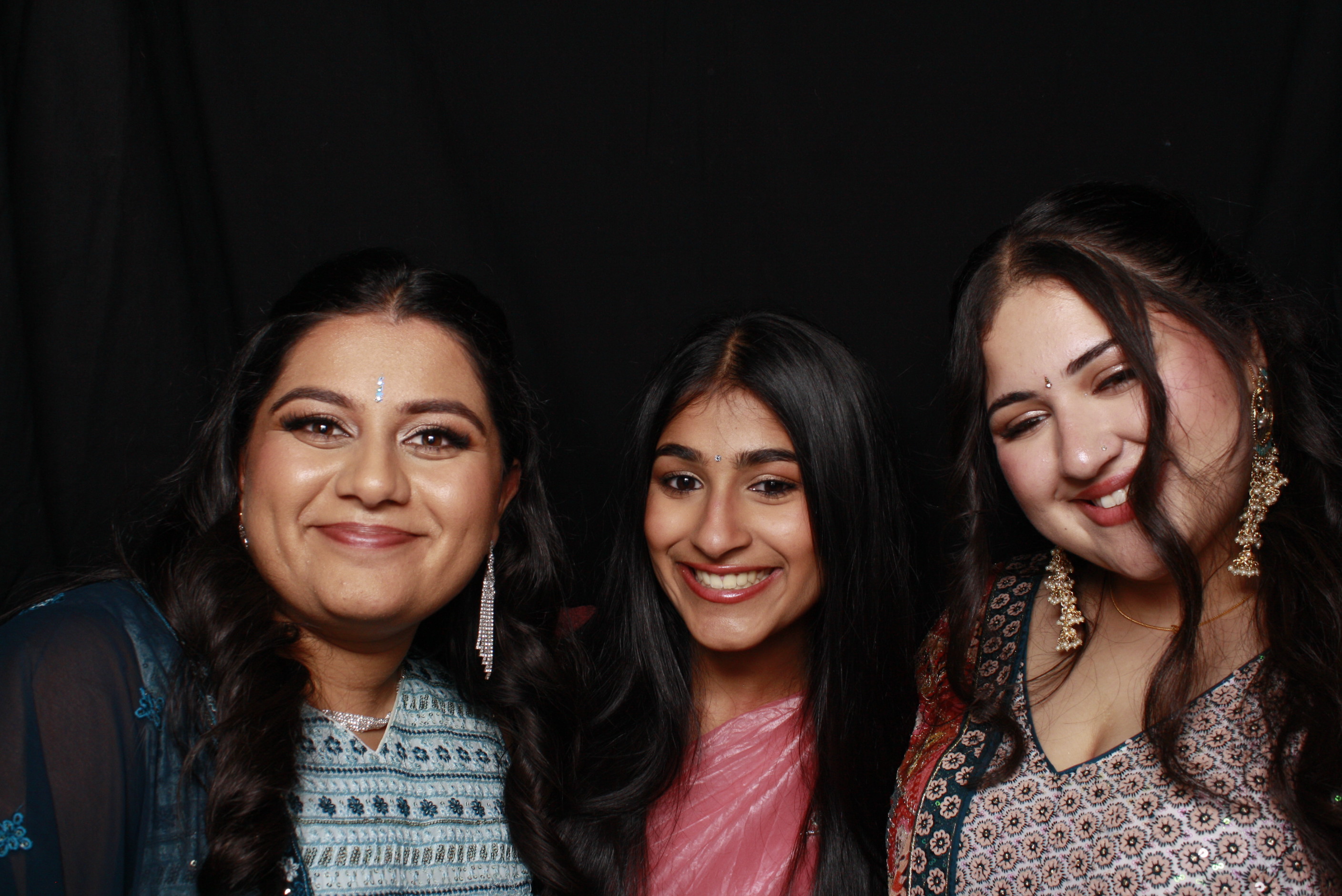 St Orans College Ball 2025 - Booth 1 | View more photos from the event at wgtngallery.classicphotobooths.co.nz/u/wgtncpbgallery/St-Orans-College-Ball-2025-Booth-1