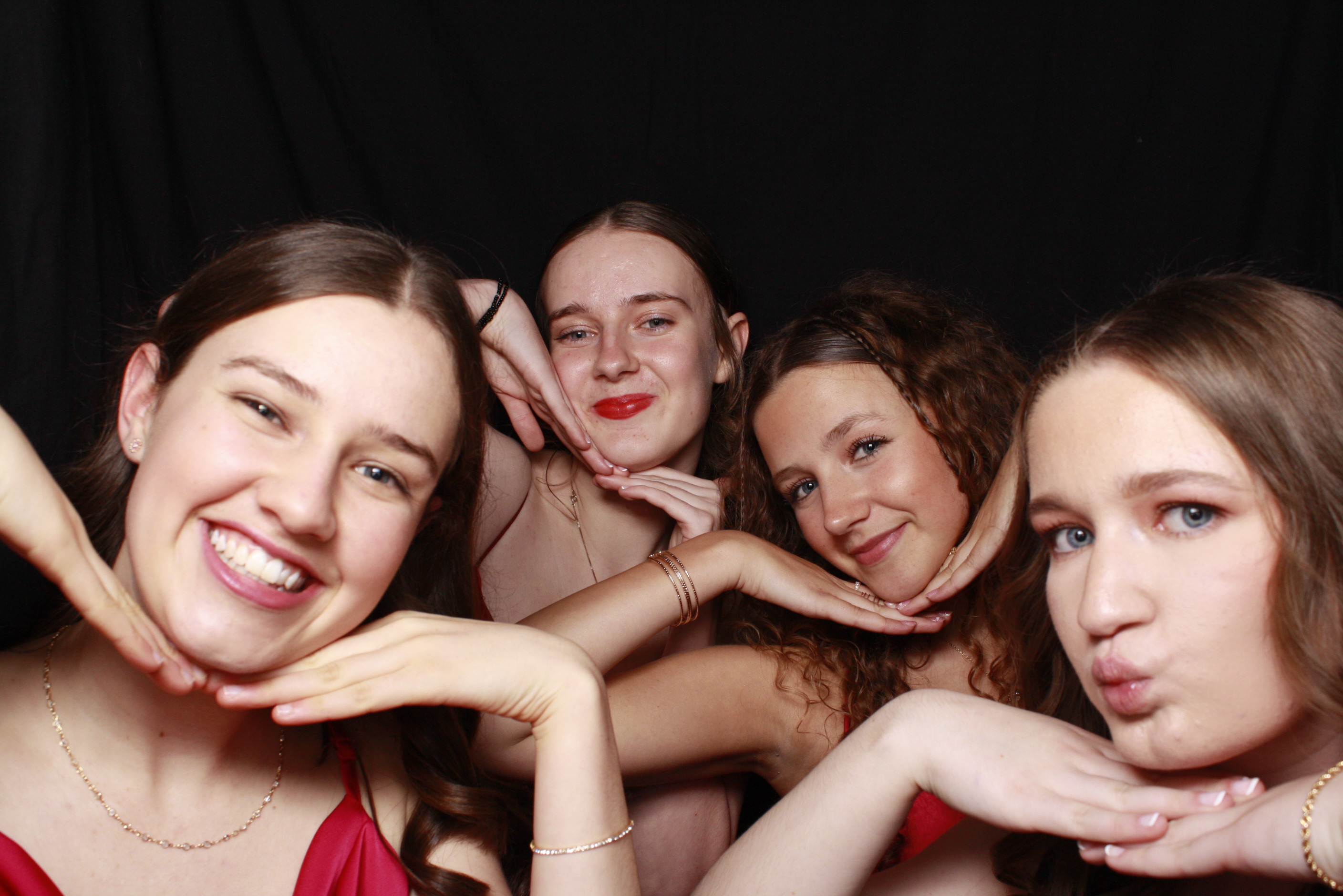 St Orans College Ball 2025 - Booth 1 | View more photos from the event at wgtngallery.classicphotobooths.co.nz/u/wgtncpbgallery/St-Orans-College-Ball-2025-Booth-1