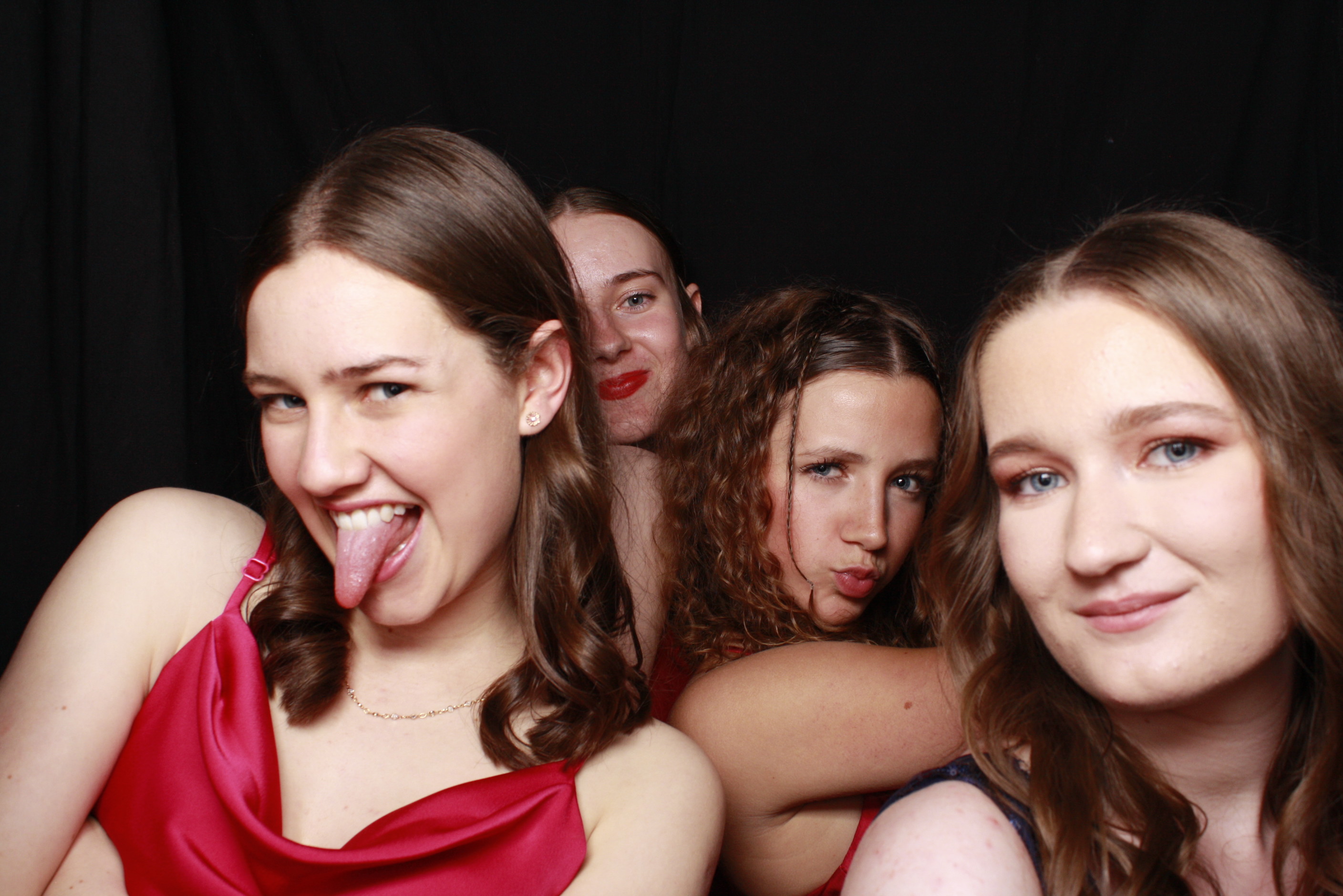 St Orans College Ball 2025 - Booth 1 | View more photos from the event at wgtngallery.classicphotobooths.co.nz/u/wgtncpbgallery/St-Orans-College-Ball-2025-Booth-1