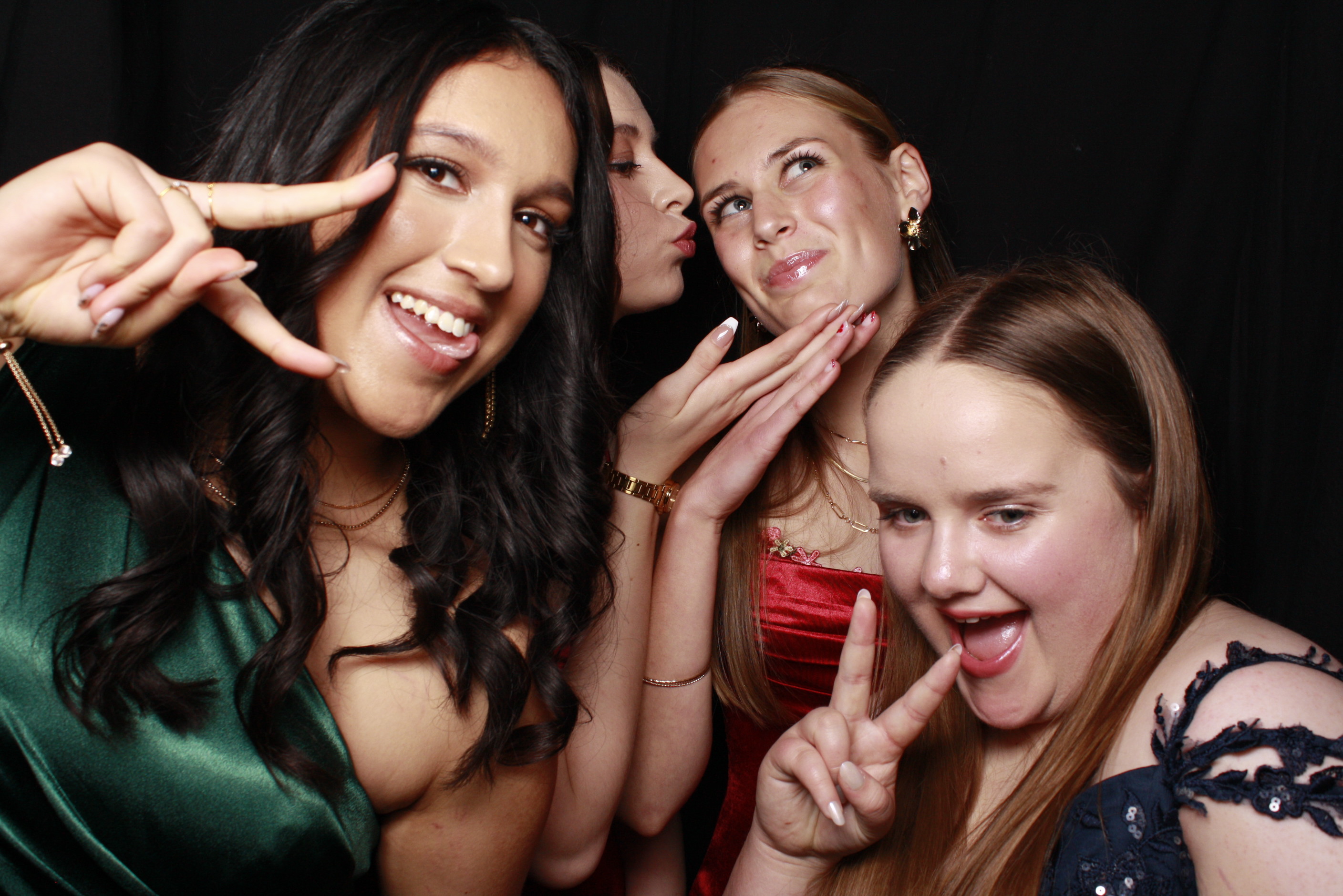 St Orans College Ball 2025 - Booth 1 | View more photos from the event at wgtngallery.classicphotobooths.co.nz/u/wgtncpbgallery/St-Orans-College-Ball-2025-Booth-1