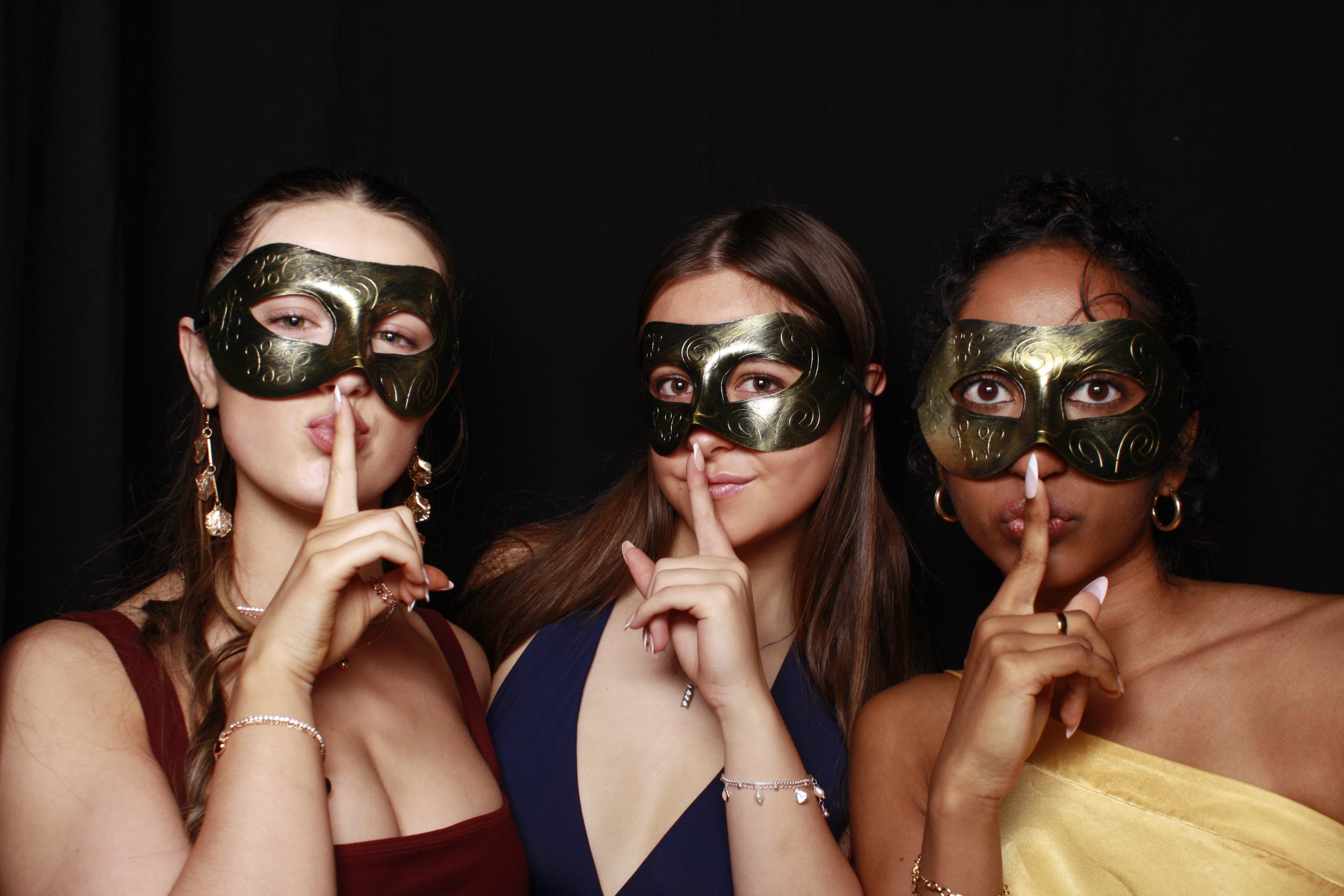 St Orans College Ball 2025 - Booth 1 | View more photos from the event at wgtngallery.classicphotobooths.co.nz/u/wgtncpbgallery/St-Orans-College-Ball-2025-Booth-1