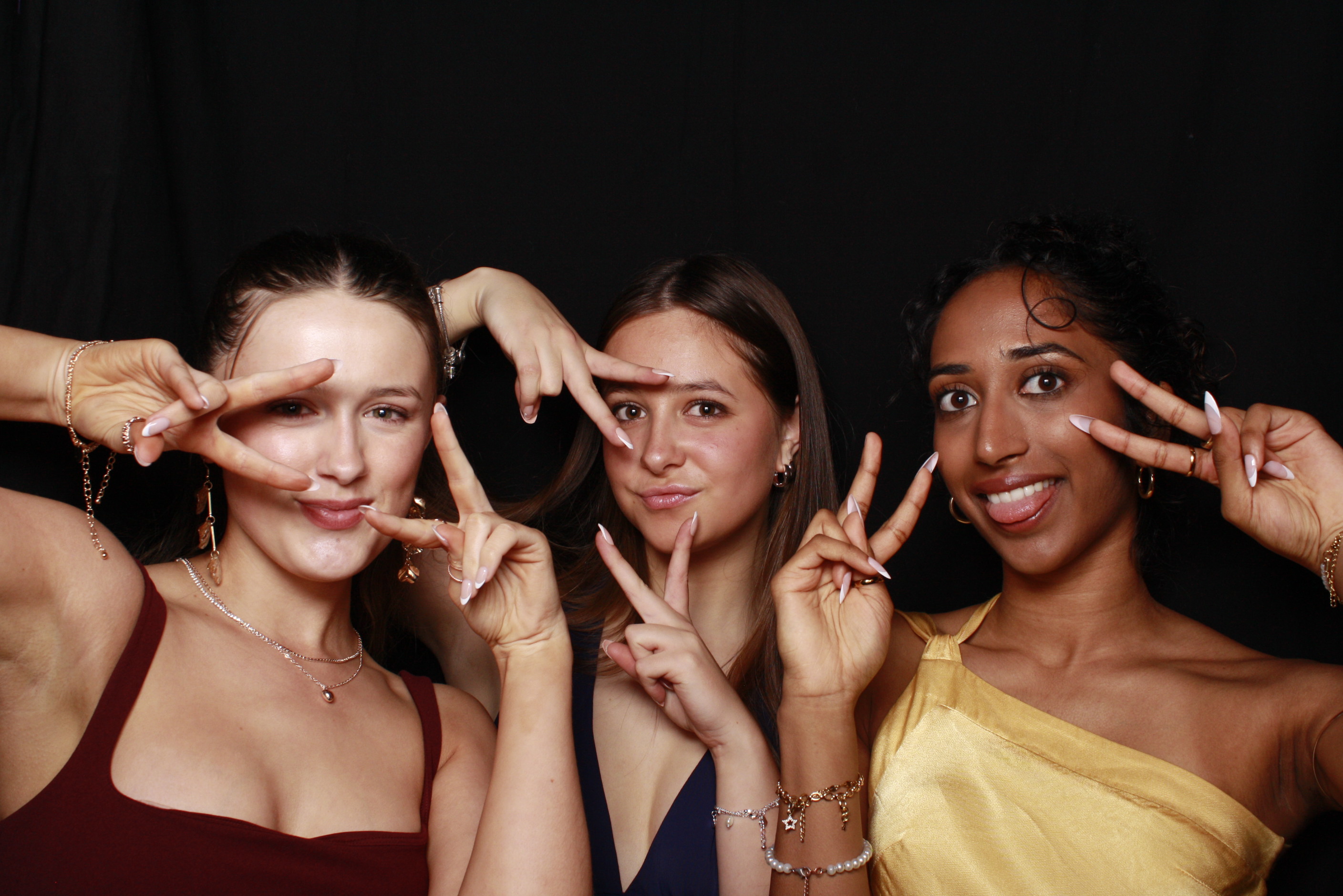 St Orans College Ball 2025 - Booth 1 | View more photos from the event at wgtngallery.classicphotobooths.co.nz/u/wgtncpbgallery/St-Orans-College-Ball-2025-Booth-1