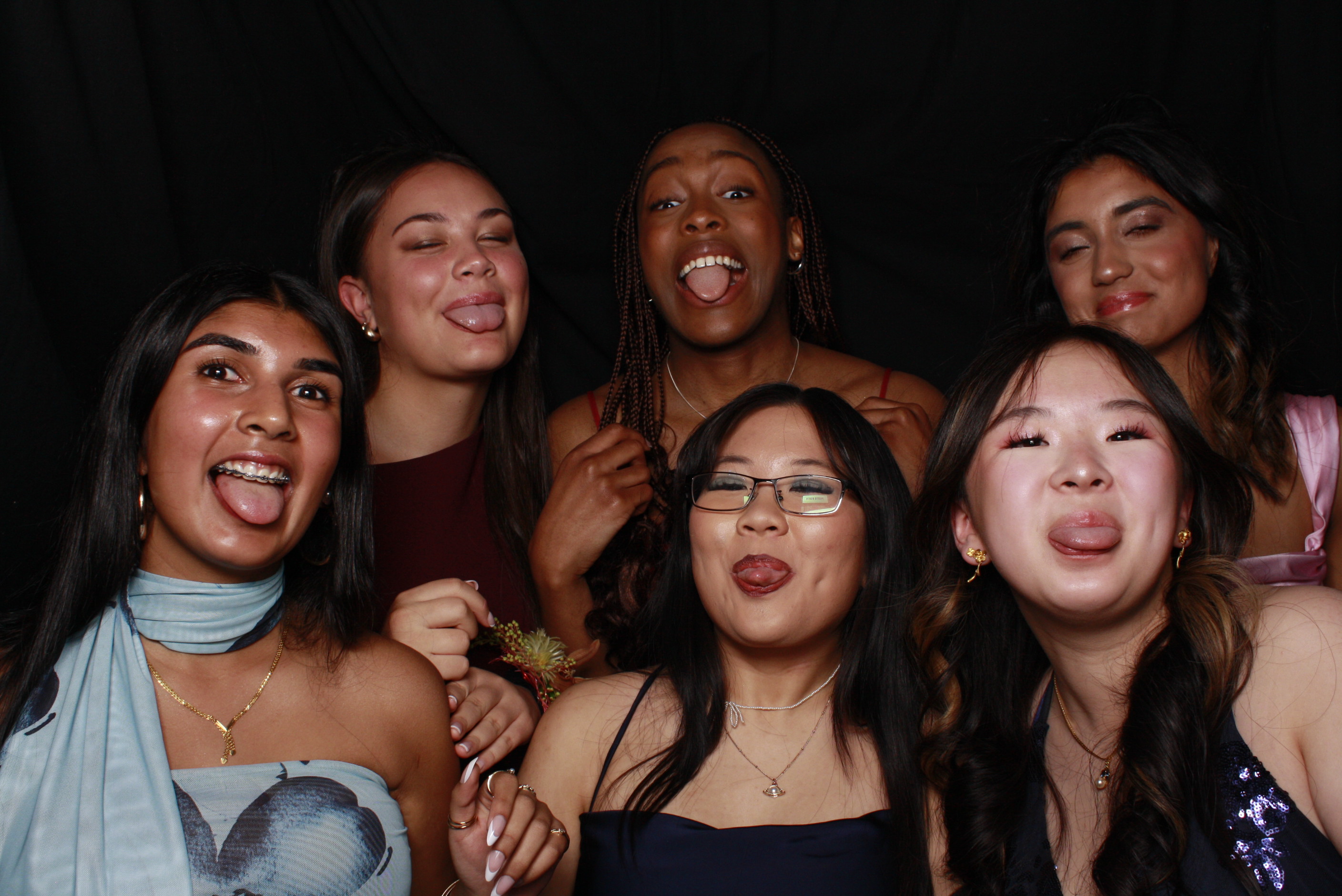 St Orans College Ball 2025 - Booth 1 | View more photos from the event at wgtngallery.classicphotobooths.co.nz/u/wgtncpbgallery/St-Orans-College-Ball-2025-Booth-1