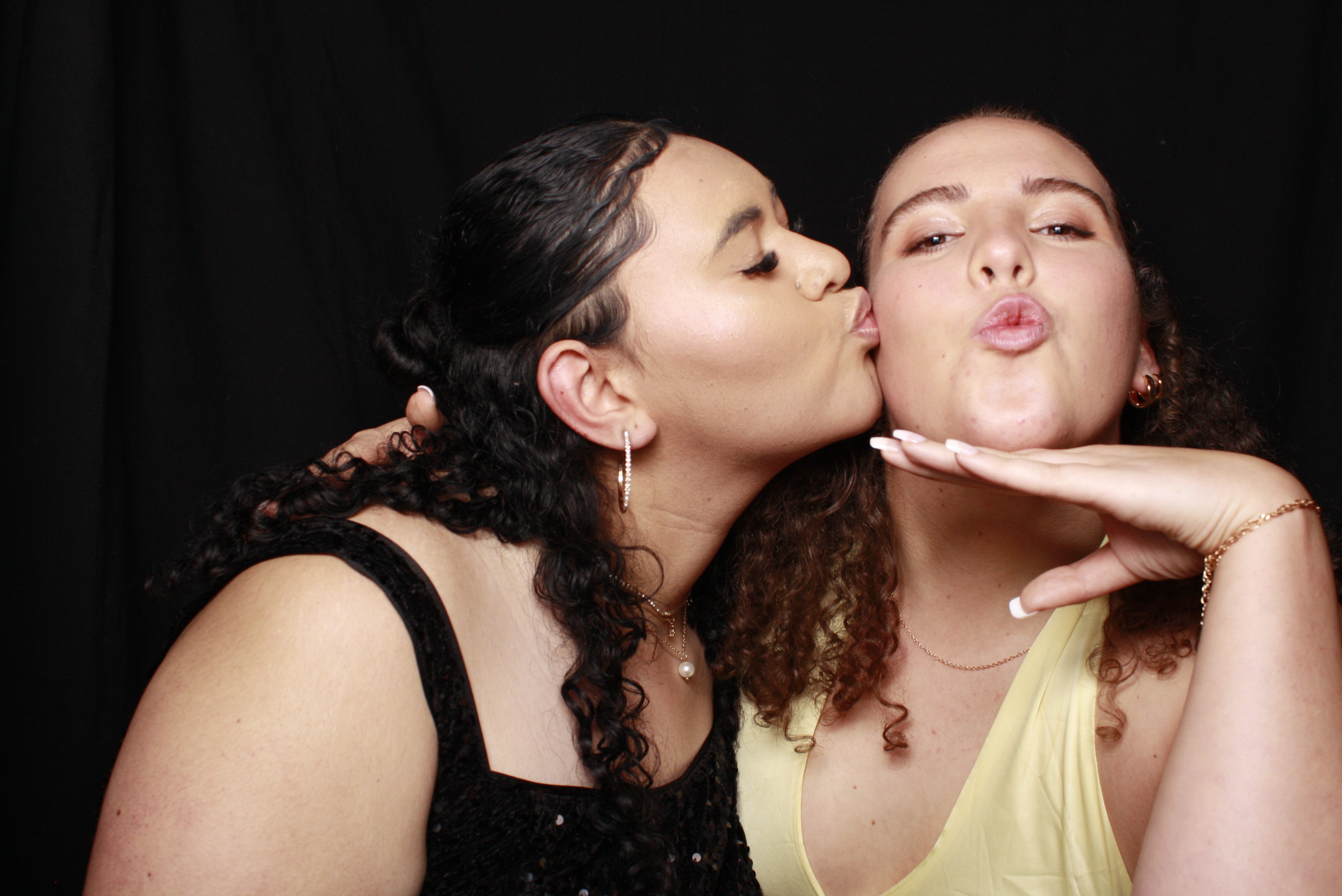 St Orans College Ball 2025 - Booth 1 | View more photos from the event at wgtngallery.classicphotobooths.co.nz/u/wgtncpbgallery/St-Orans-College-Ball-2025-Booth-1