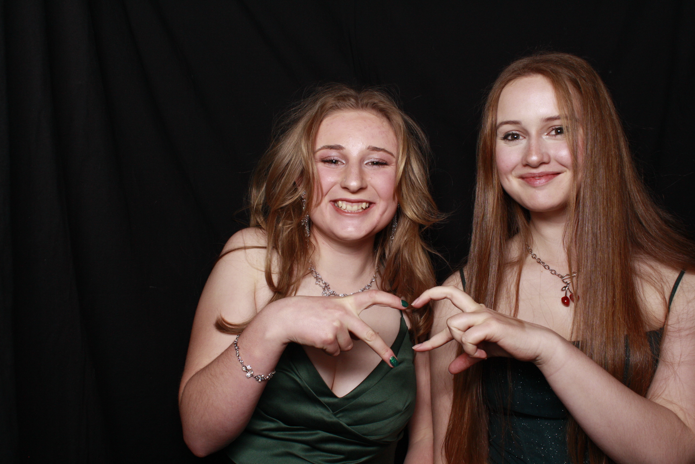 St Orans College Ball 2025 - Booth 1 | View more photos from the event at wgtngallery.classicphotobooths.co.nz/u/wgtncpbgallery/St-Orans-College-Ball-2025-Booth-1