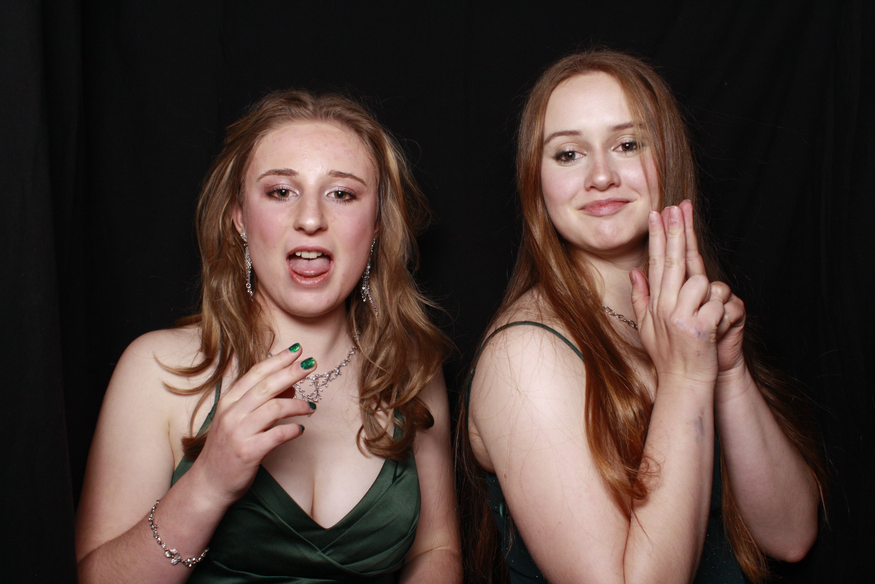 St Orans College Ball 2025 - Booth 1 | View more photos from the event at wgtngallery.classicphotobooths.co.nz/u/wgtncpbgallery/St-Orans-College-Ball-2025-Booth-1