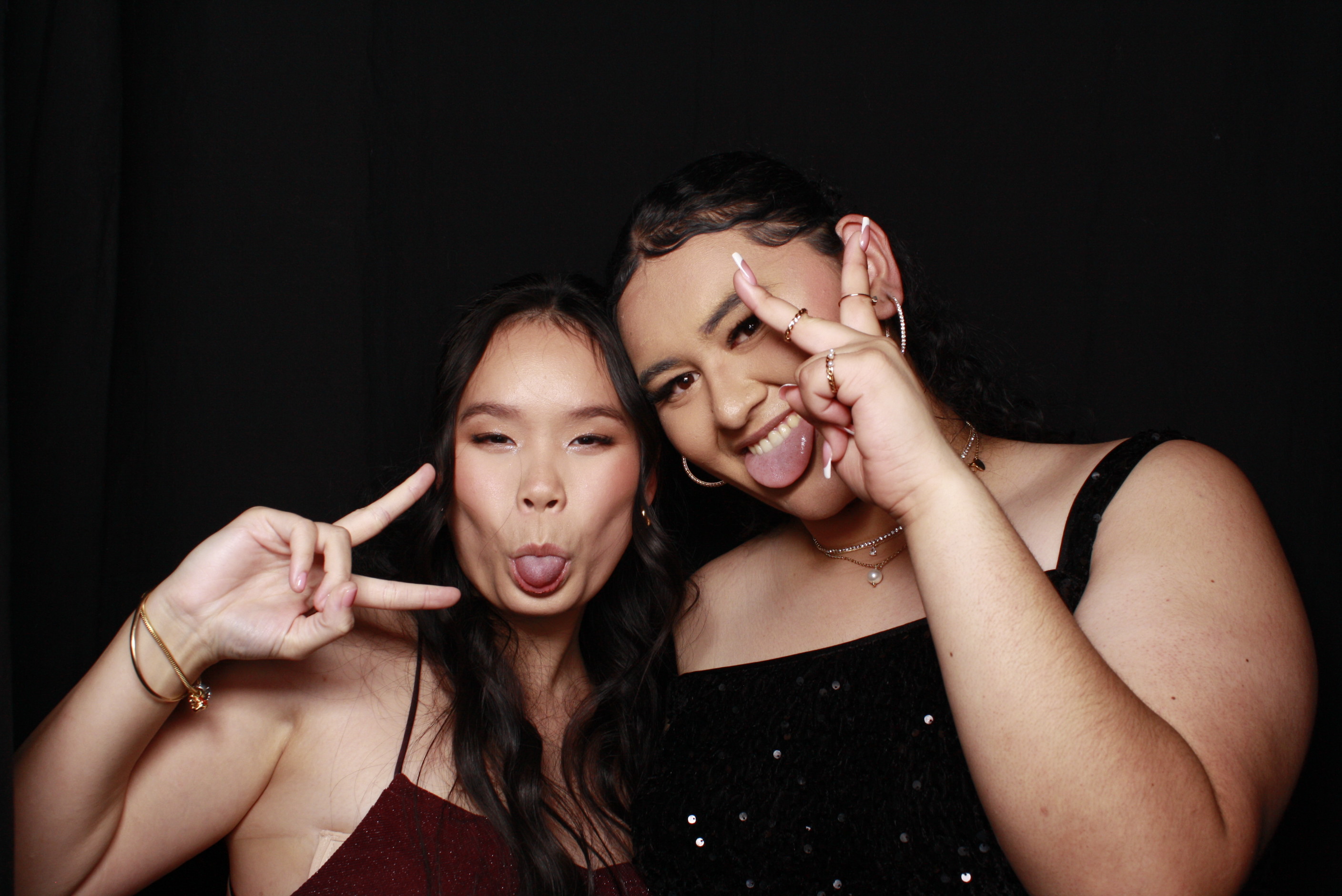 St Orans College Ball 2025 - Booth 1 | View more photos from the event at wgtngallery.classicphotobooths.co.nz/u/wgtncpbgallery/St-Orans-College-Ball-2025-Booth-1