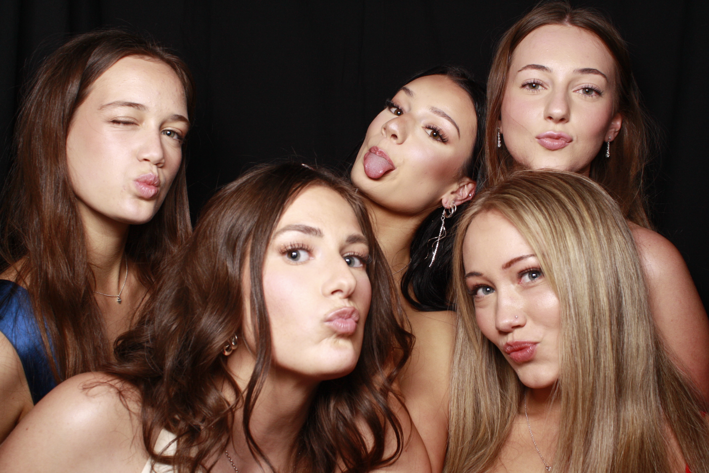 St Orans College Ball 2025 - Booth 1 | View more photos from the event at wgtngallery.classicphotobooths.co.nz/u/wgtncpbgallery/St-Orans-College-Ball-2025-Booth-1