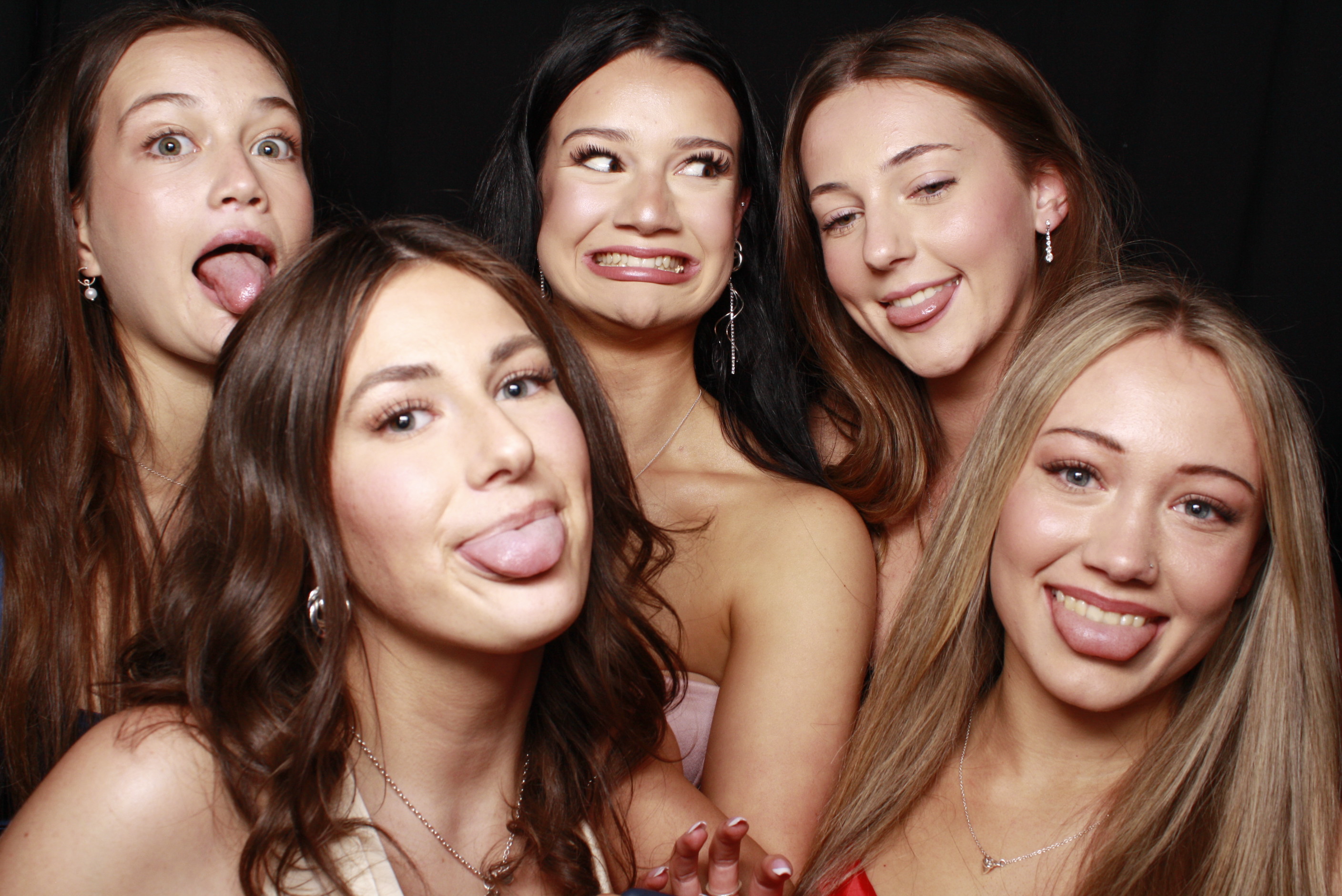 St Orans College Ball 2025 - Booth 1 | View more photos from the event at wgtngallery.classicphotobooths.co.nz/u/wgtncpbgallery/St-Orans-College-Ball-2025-Booth-1