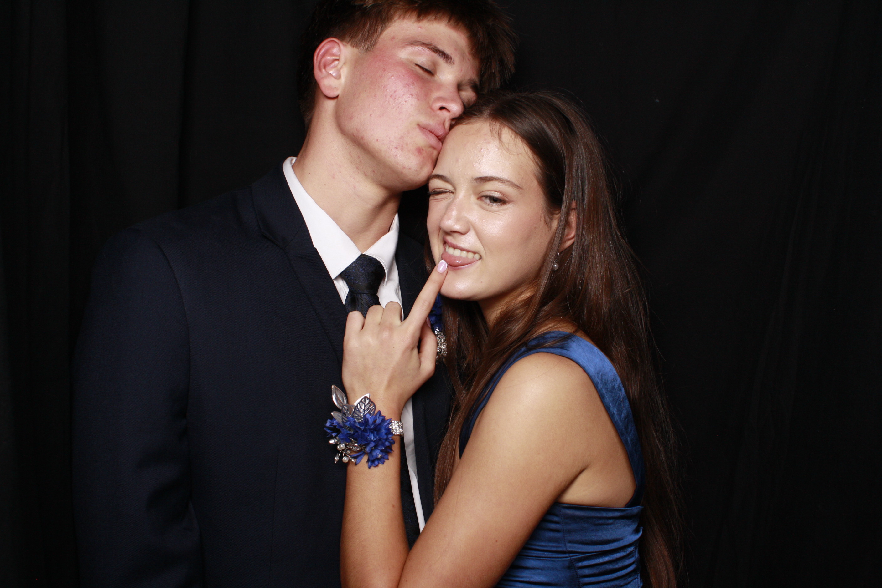 St Orans College Ball 2025 - Booth 1 | View more photos from the event at wgtngallery.classicphotobooths.co.nz/u/wgtncpbgallery/St-Orans-College-Ball-2025-Booth-1