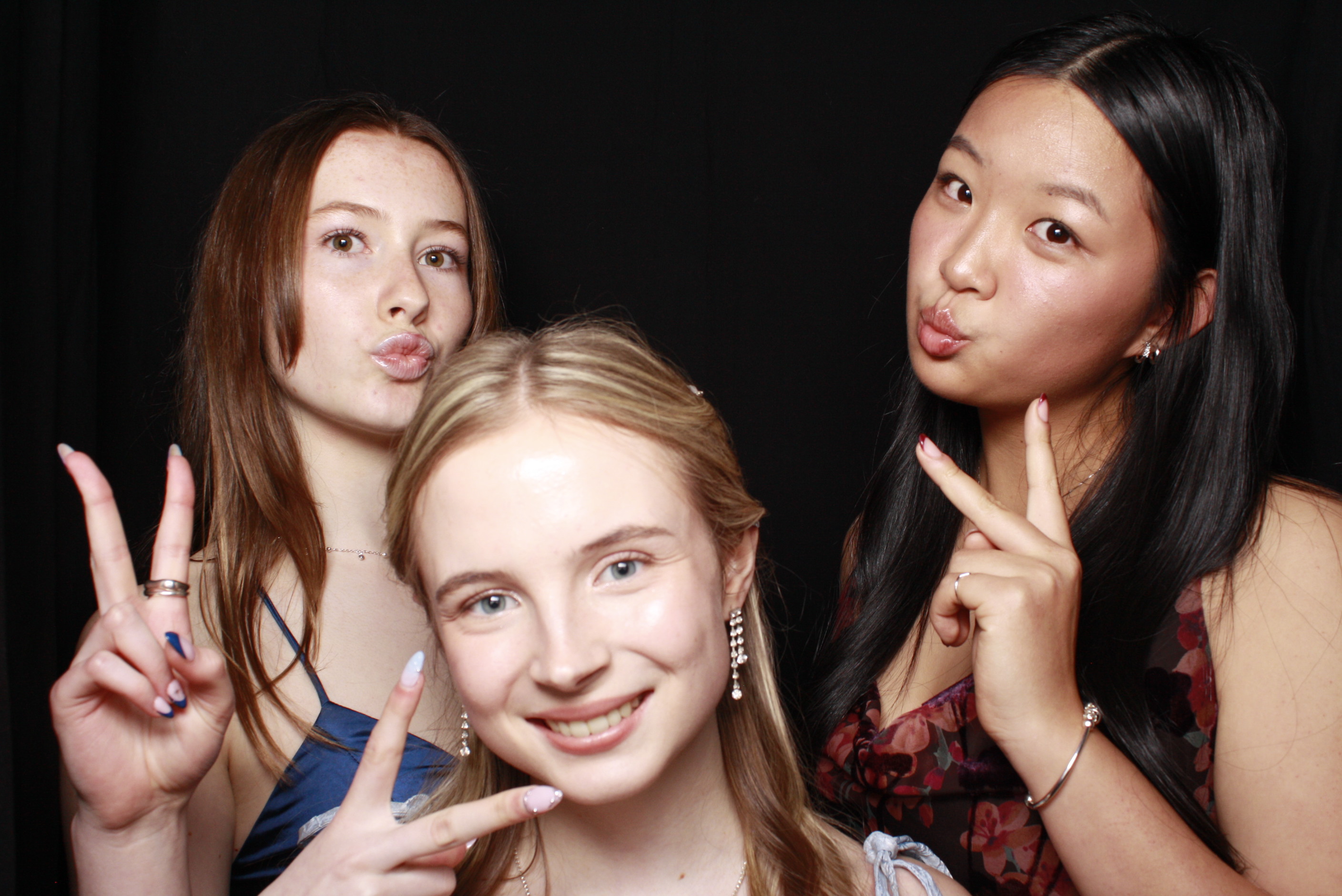 St Orans College Ball 2025 - Booth 1 | View more photos from the event at wgtngallery.classicphotobooths.co.nz/u/wgtncpbgallery/St-Orans-College-Ball-2025-Booth-1