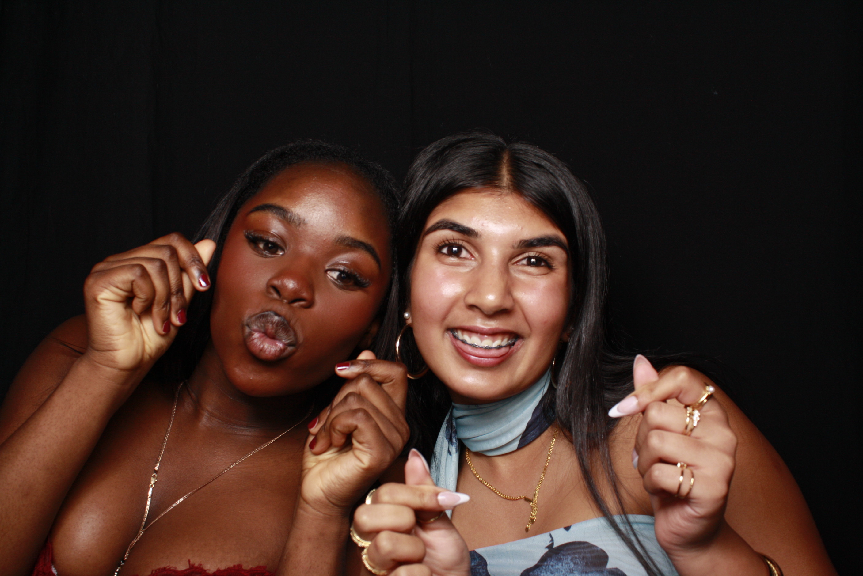 St Orans College Ball 2025 - Booth 1 | View more photos from the event at wgtngallery.classicphotobooths.co.nz/u/wgtncpbgallery/St-Orans-College-Ball-2025-Booth-1