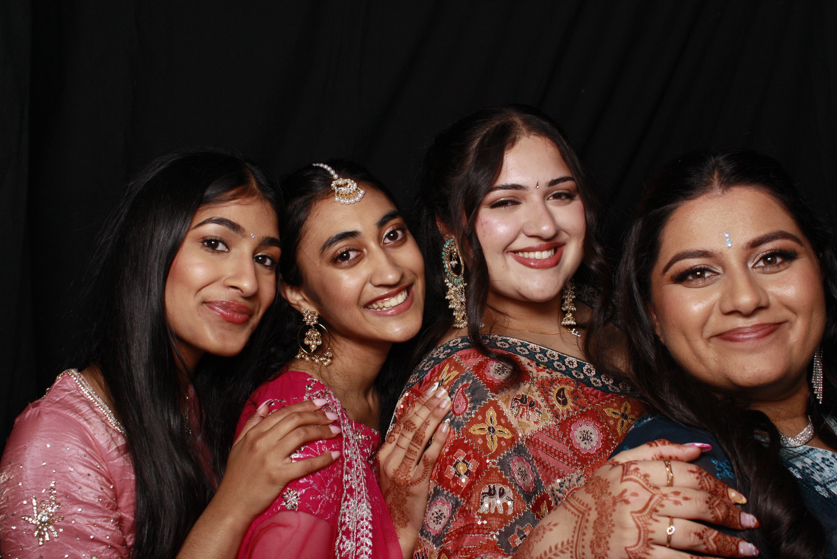 St Orans College Ball 2025 - Booth 1 | View more photos from the event at wgtngallery.classicphotobooths.co.nz/u/wgtncpbgallery/St-Orans-College-Ball-2025-Booth-1