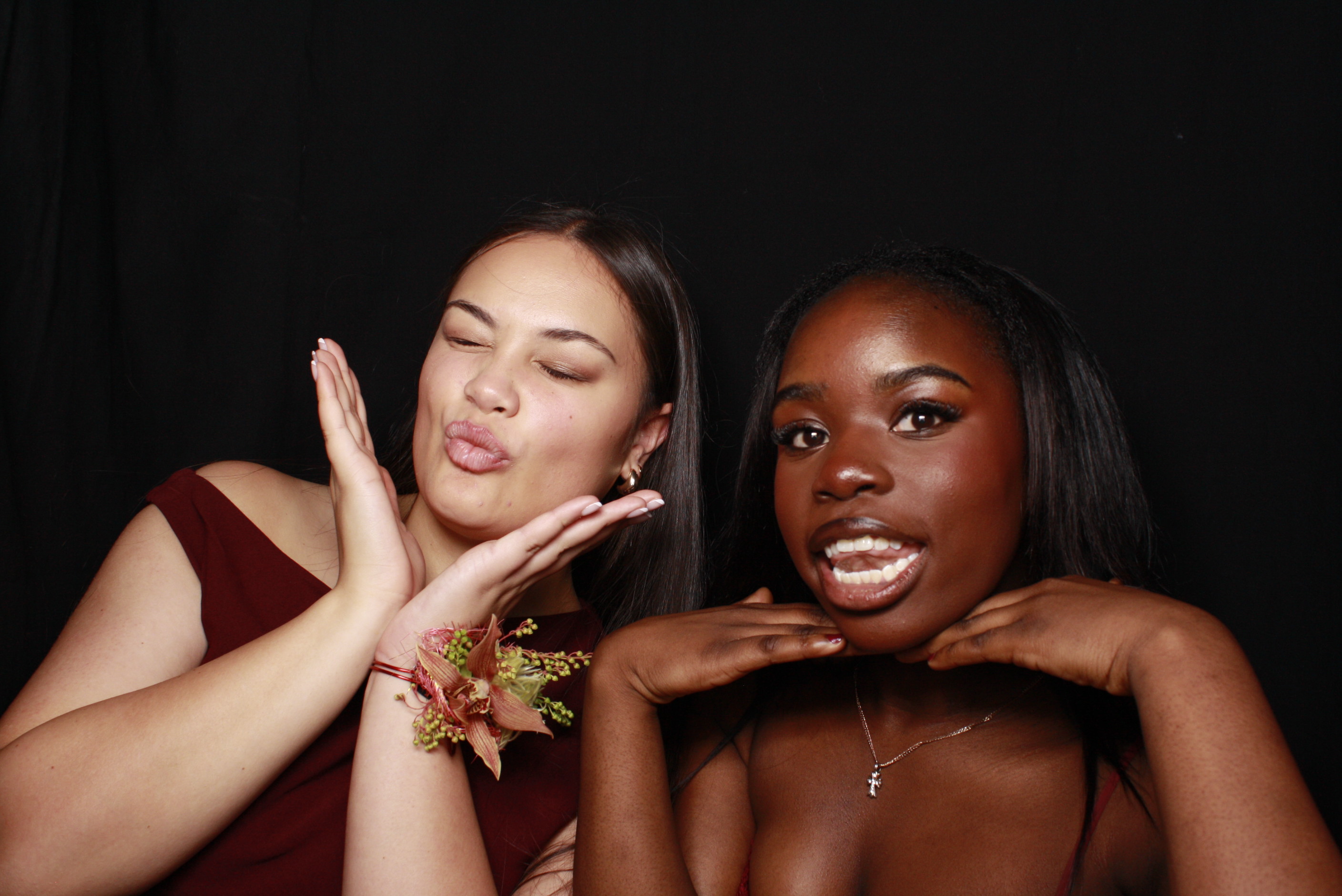 St Orans College Ball 2025 - Booth 1 | View more photos from the event at wgtngallery.classicphotobooths.co.nz/u/wgtncpbgallery/St-Orans-College-Ball-2025-Booth-1