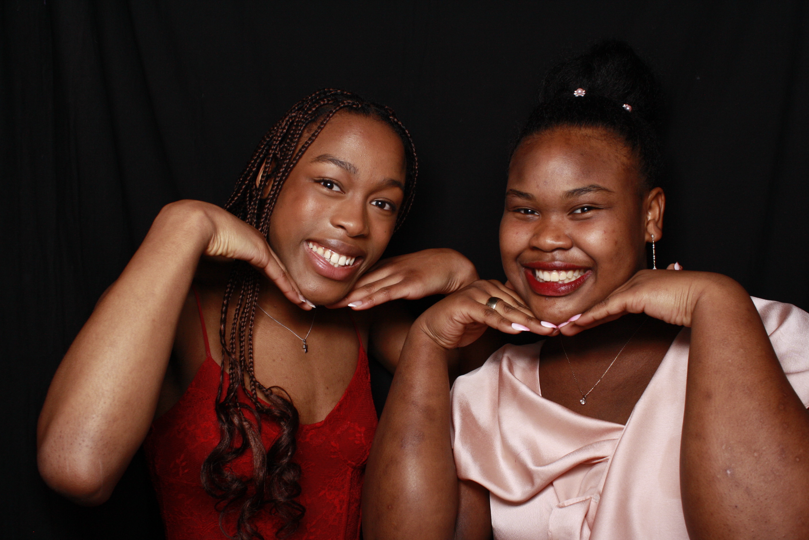 St Orans College Ball 2025 - Booth 1 | View more photos from the event at wgtngallery.classicphotobooths.co.nz/u/wgtncpbgallery/St-Orans-College-Ball-2025-Booth-1