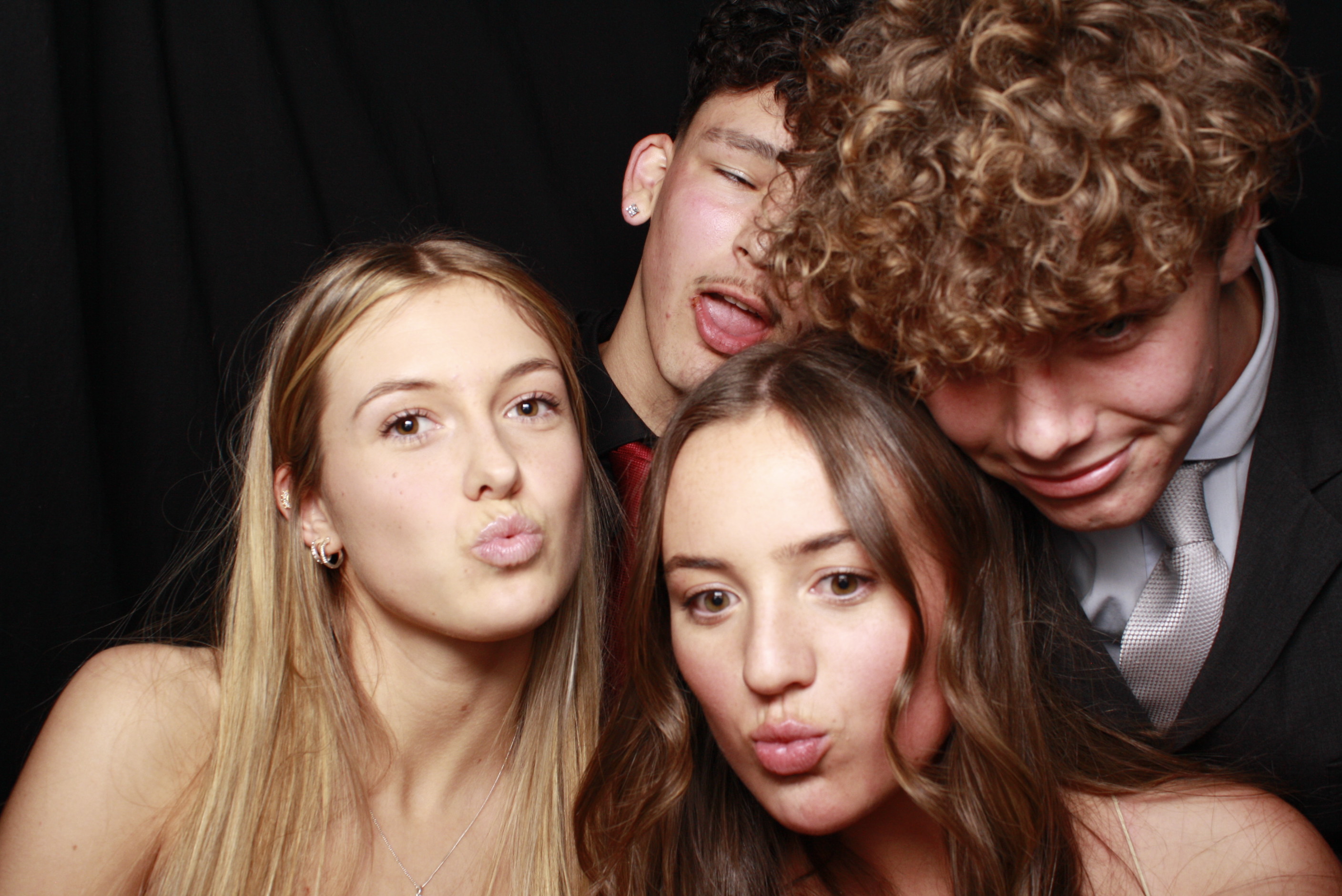 St Orans College Ball 2025 - Booth 1 | View more photos from the event at wgtngallery.classicphotobooths.co.nz/u/wgtncpbgallery/St-Orans-College-Ball-2025-Booth-1