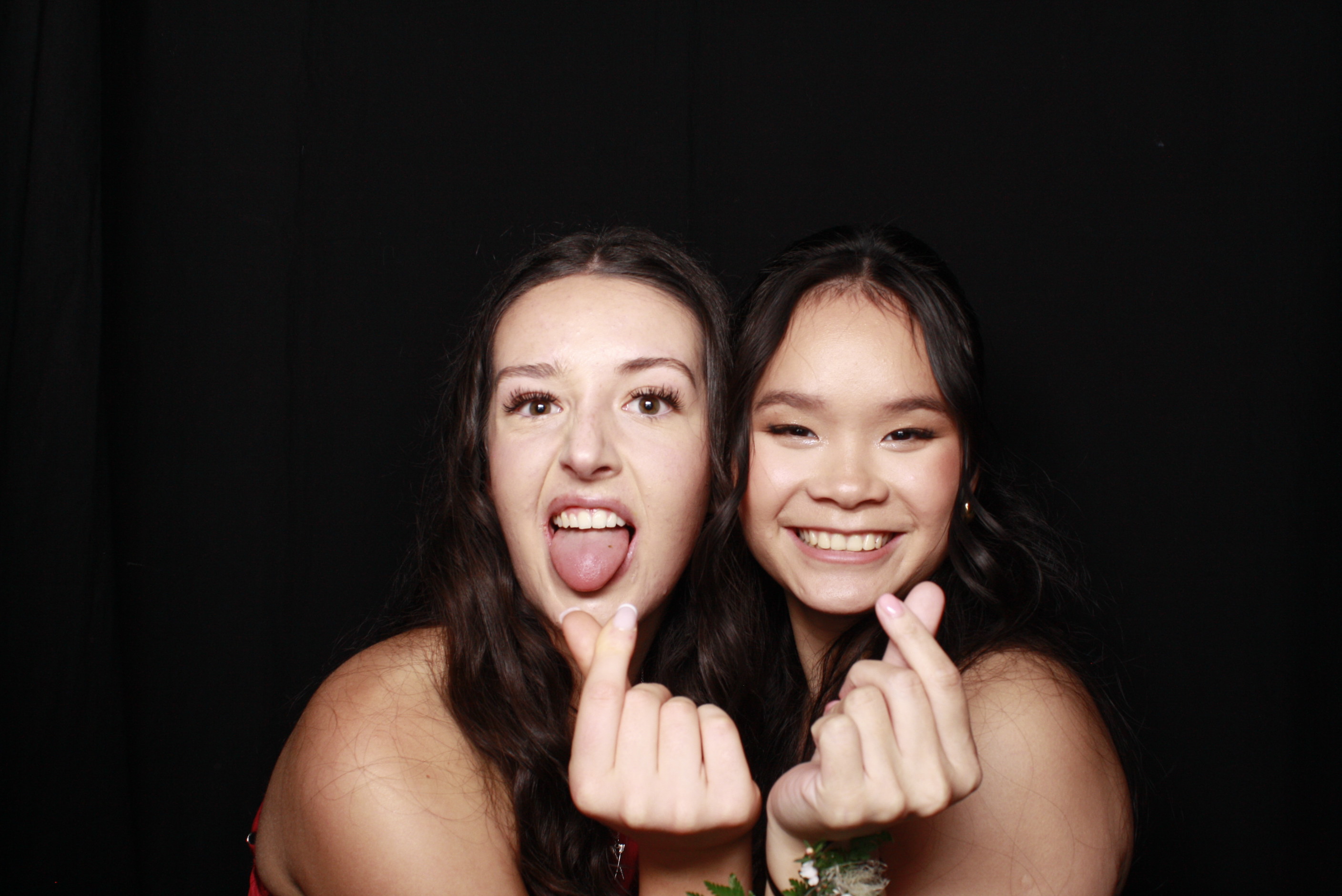 St Orans College Ball 2025 - Booth 1 | View more photos from the event at wgtngallery.classicphotobooths.co.nz/u/wgtncpbgallery/St-Orans-College-Ball-2025-Booth-1