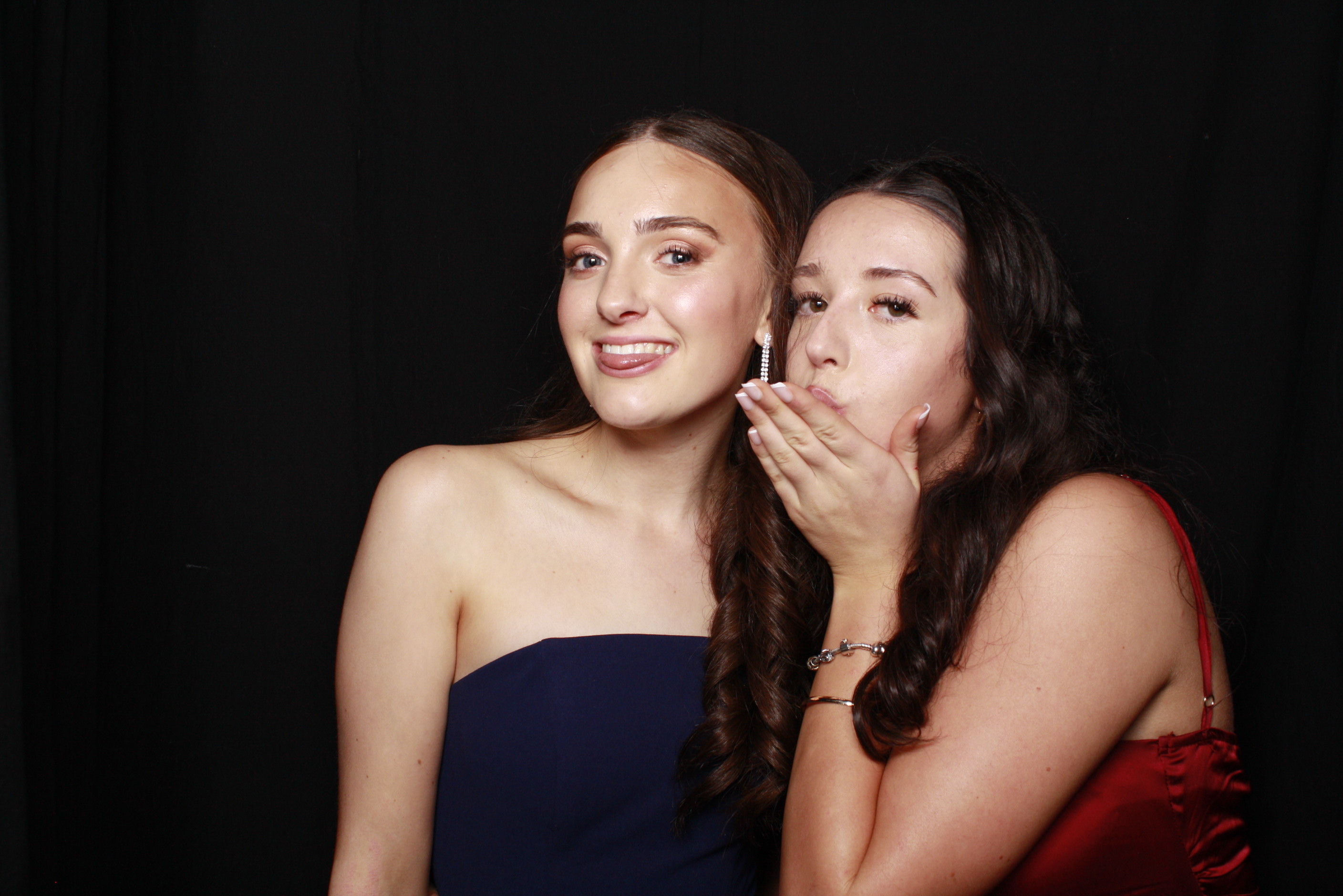 St Orans College Ball 2025 - Booth 1 | View more photos from the event at wgtngallery.classicphotobooths.co.nz/u/wgtncpbgallery/St-Orans-College-Ball-2025-Booth-1