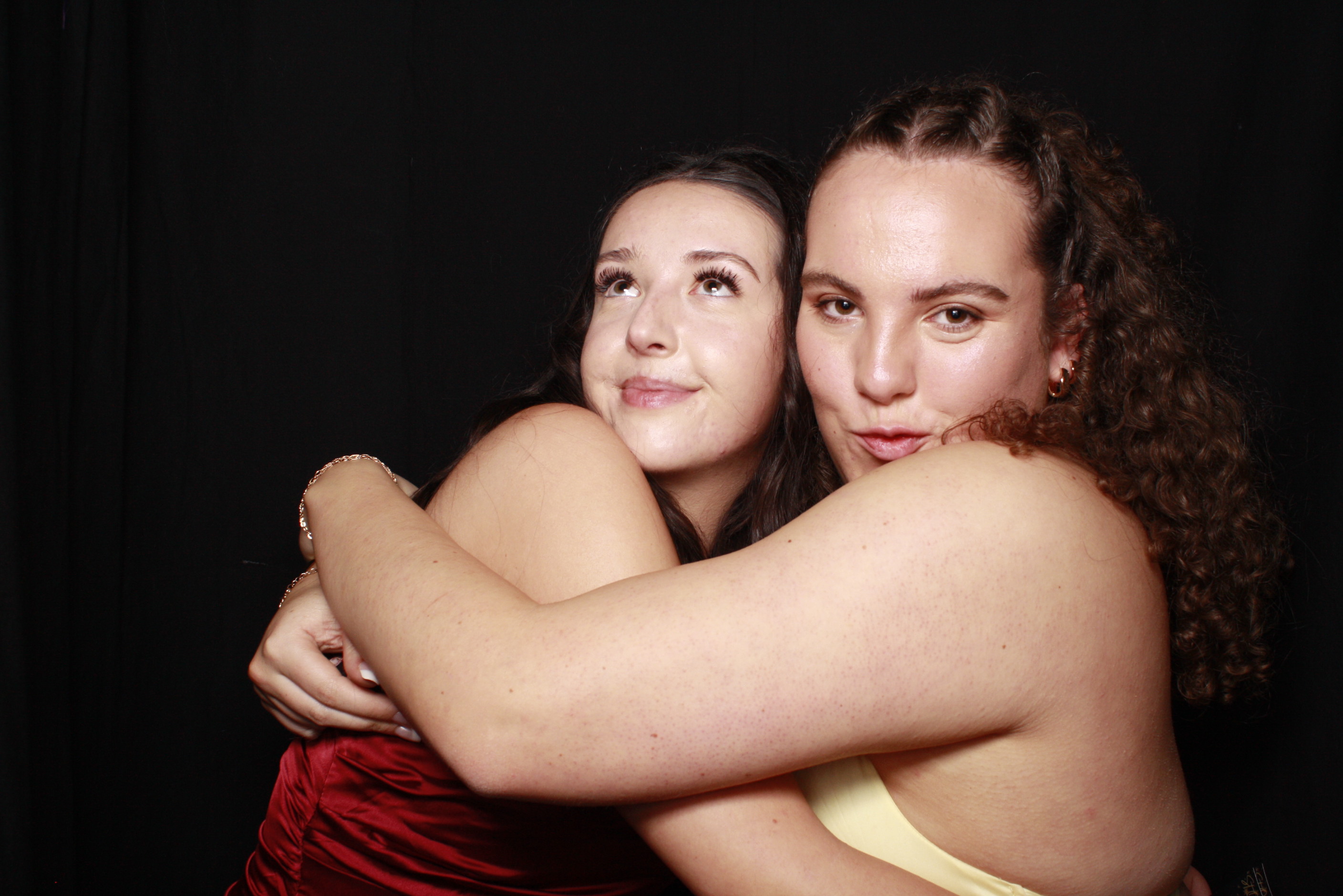 St Orans College Ball 2025 - Booth 1 | View more photos from the event at wgtngallery.classicphotobooths.co.nz/u/wgtncpbgallery/St-Orans-College-Ball-2025-Booth-1