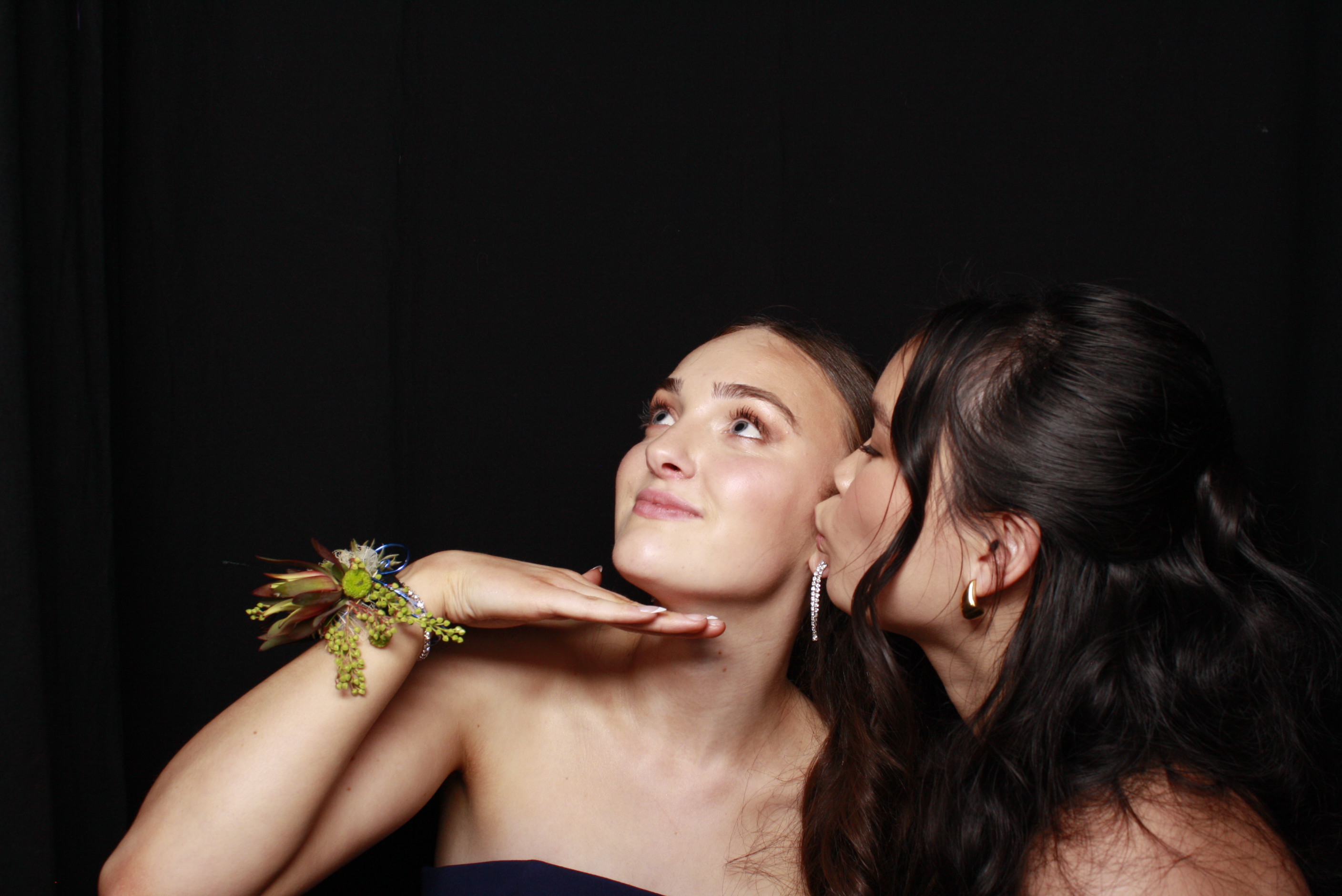 St Orans College Ball 2025 - Booth 1 | View more photos from the event at wgtngallery.classicphotobooths.co.nz/u/wgtncpbgallery/St-Orans-College-Ball-2025-Booth-1